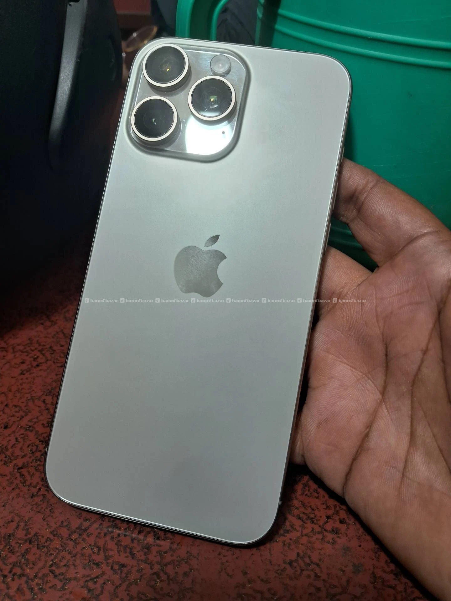 Iphone 16 pro max 6