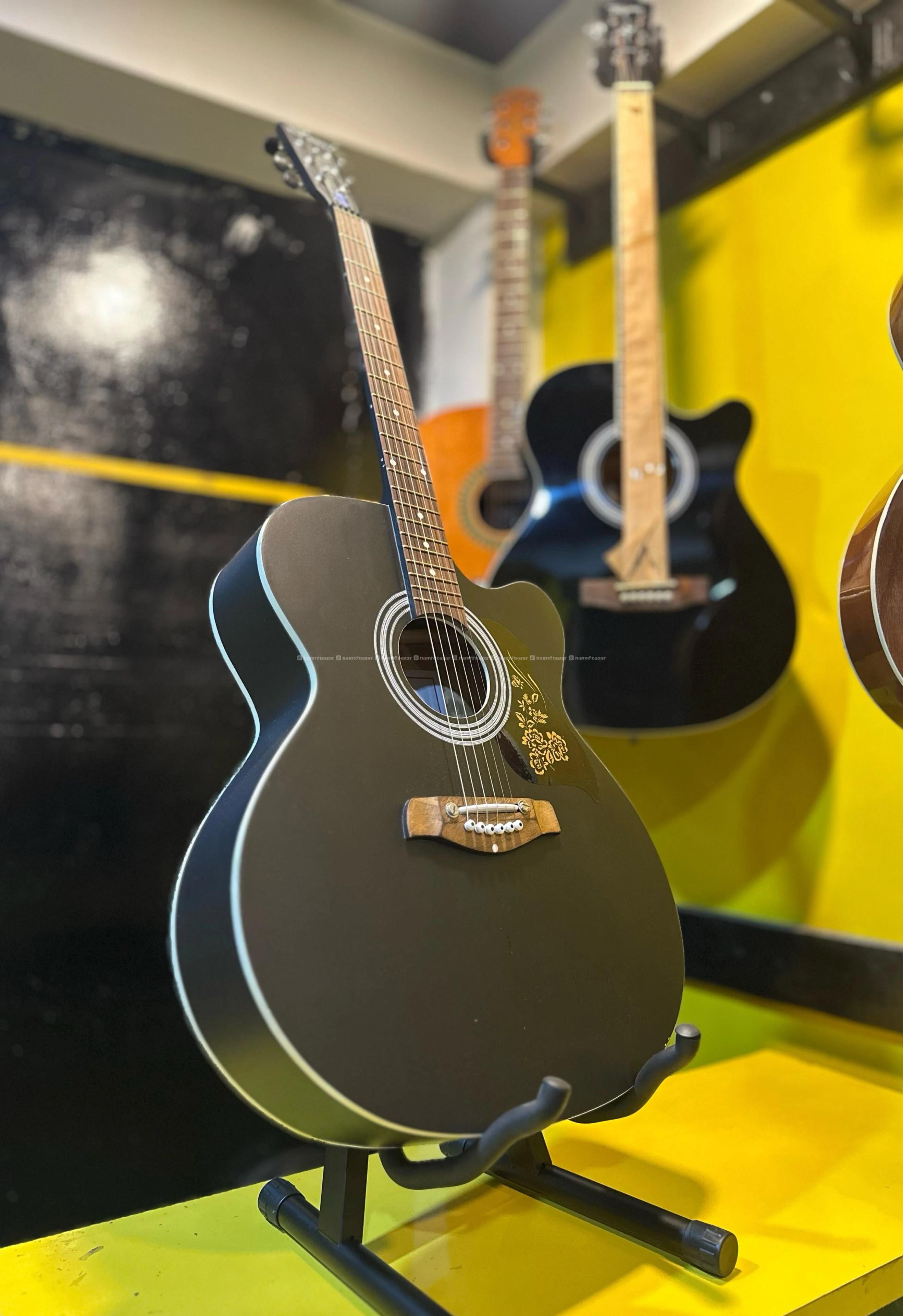 Brand New Albariz Guitar