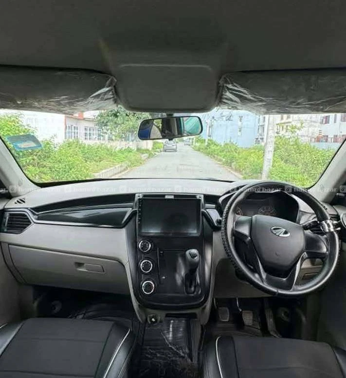 Mahindra kuv100 - 2016 model 
Single
9818846575