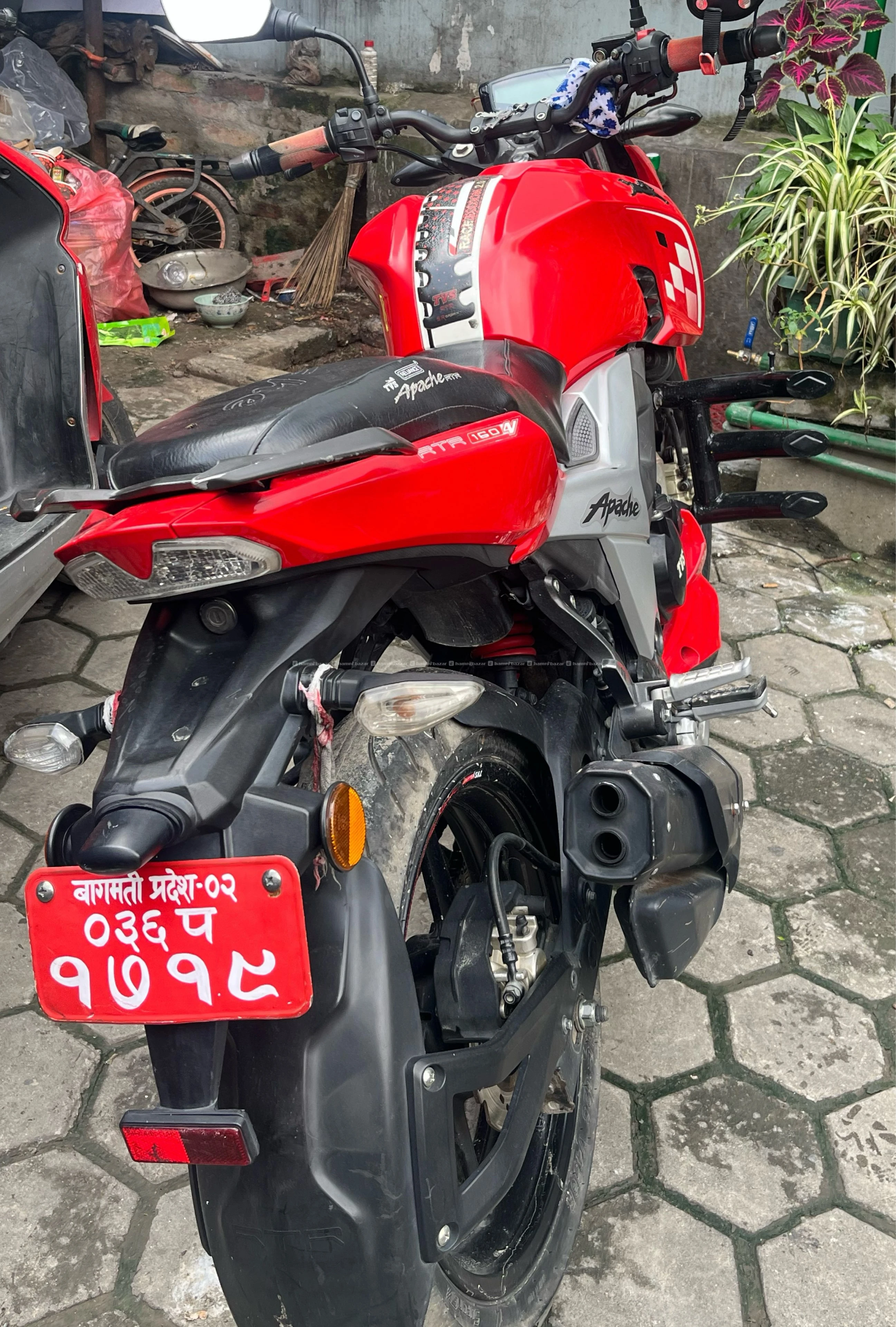 TVS APACHE  RTR160 4V