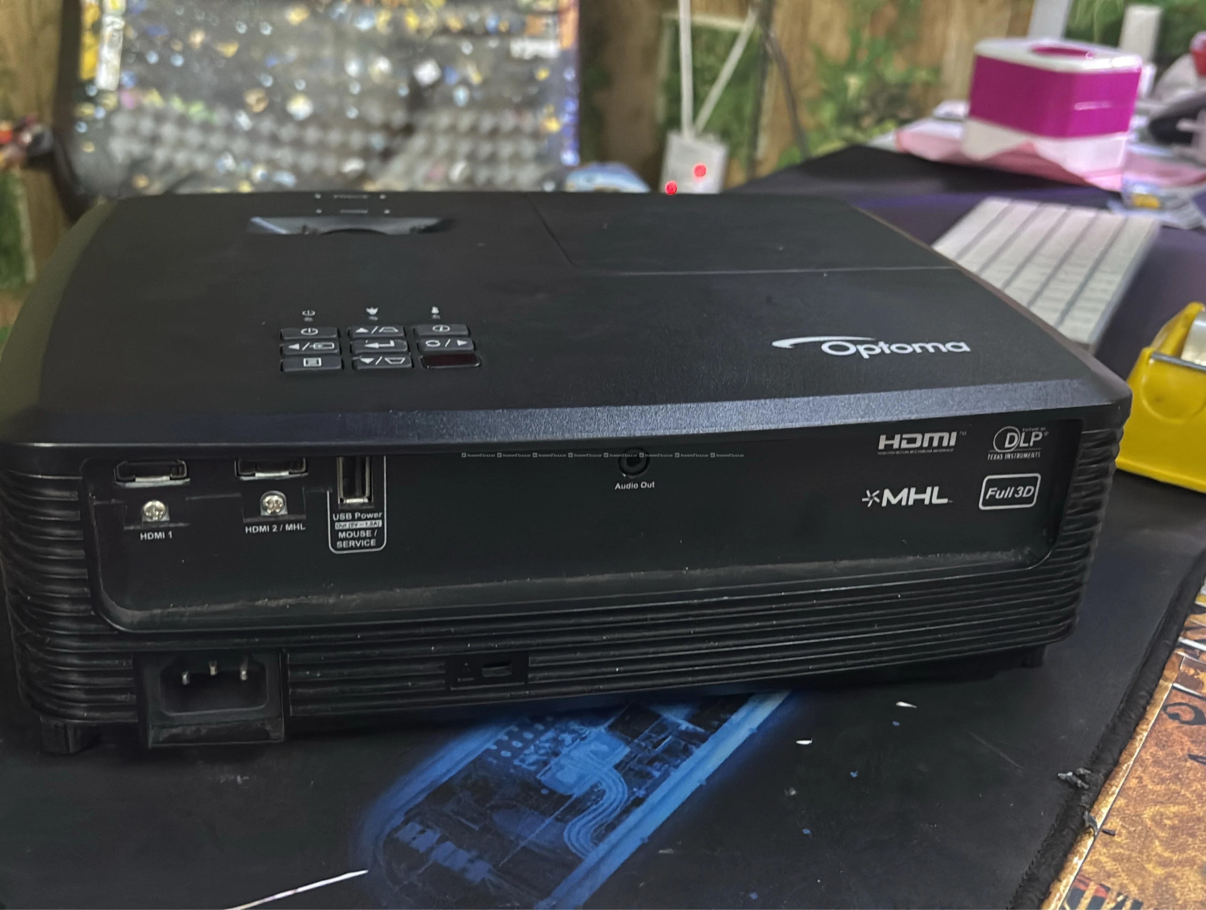Benq projector on hire.( per day rental). 2