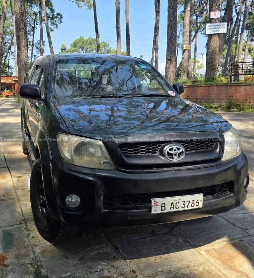 Toyota Hilux 2009 model
9818846575 or 9768397661 3
