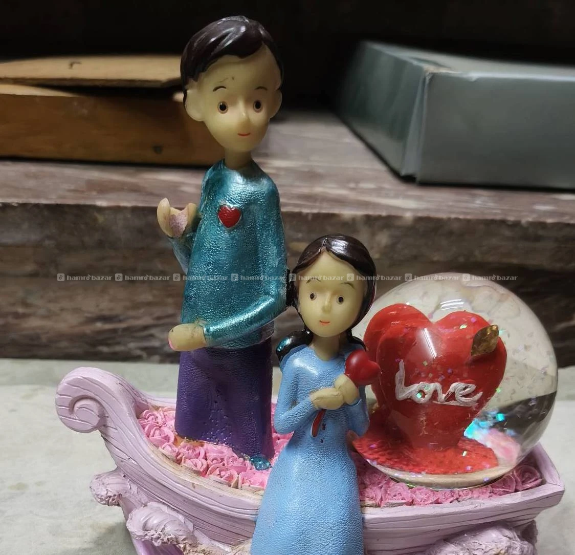 Love Boat Couple Figurine