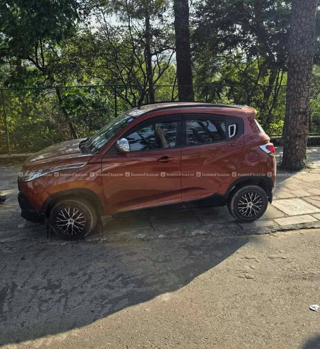Mahindra kuv100 k6 2016 model
9818846575 6