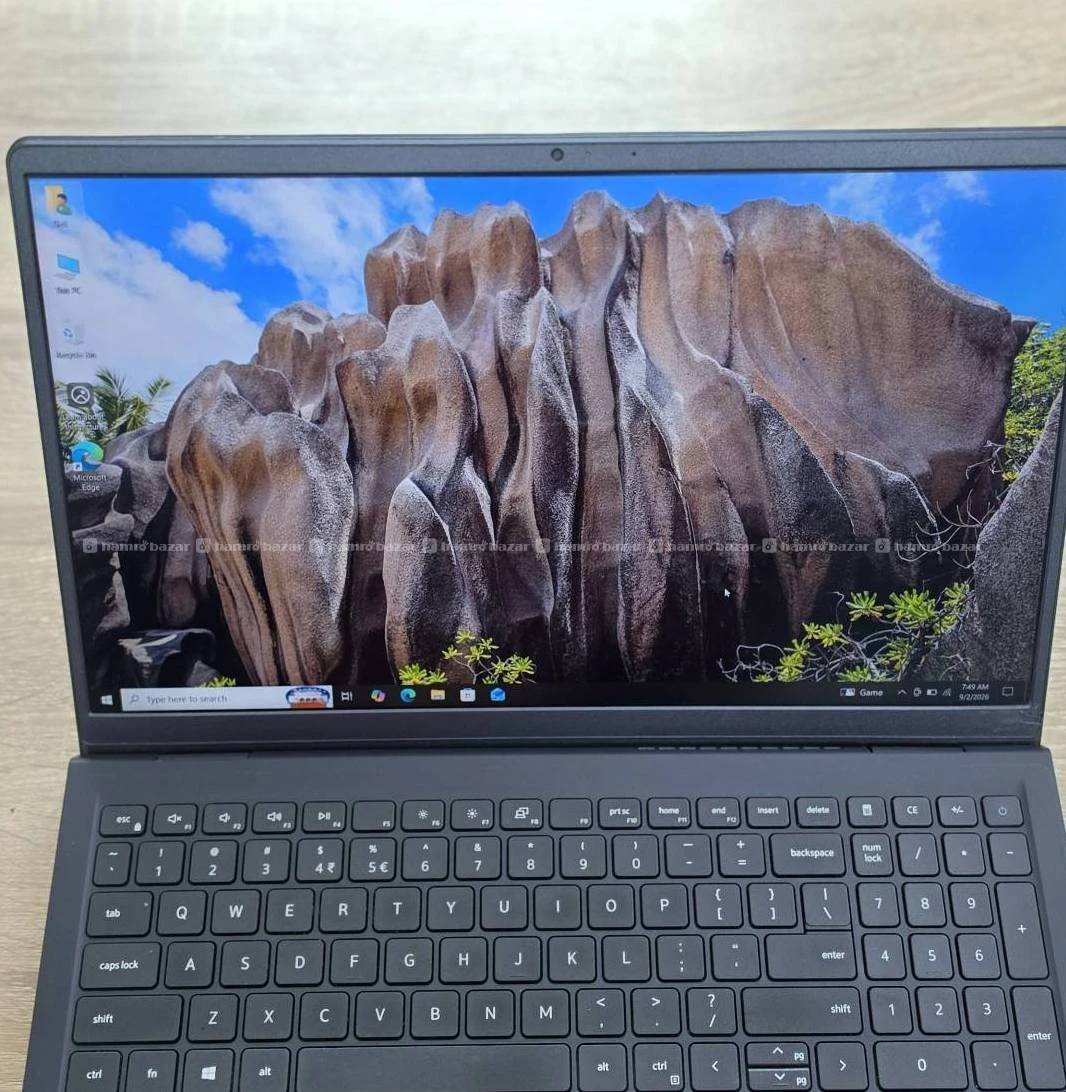 Dell vostro 3510 i5 11th gen 8gb ram256gb ssd 15.6