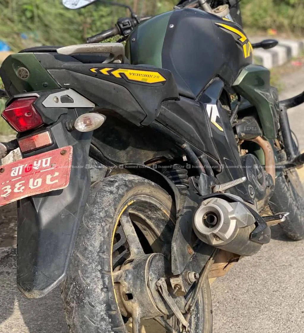Yamaha fz v2 75lot 2016model super fresh condition 2