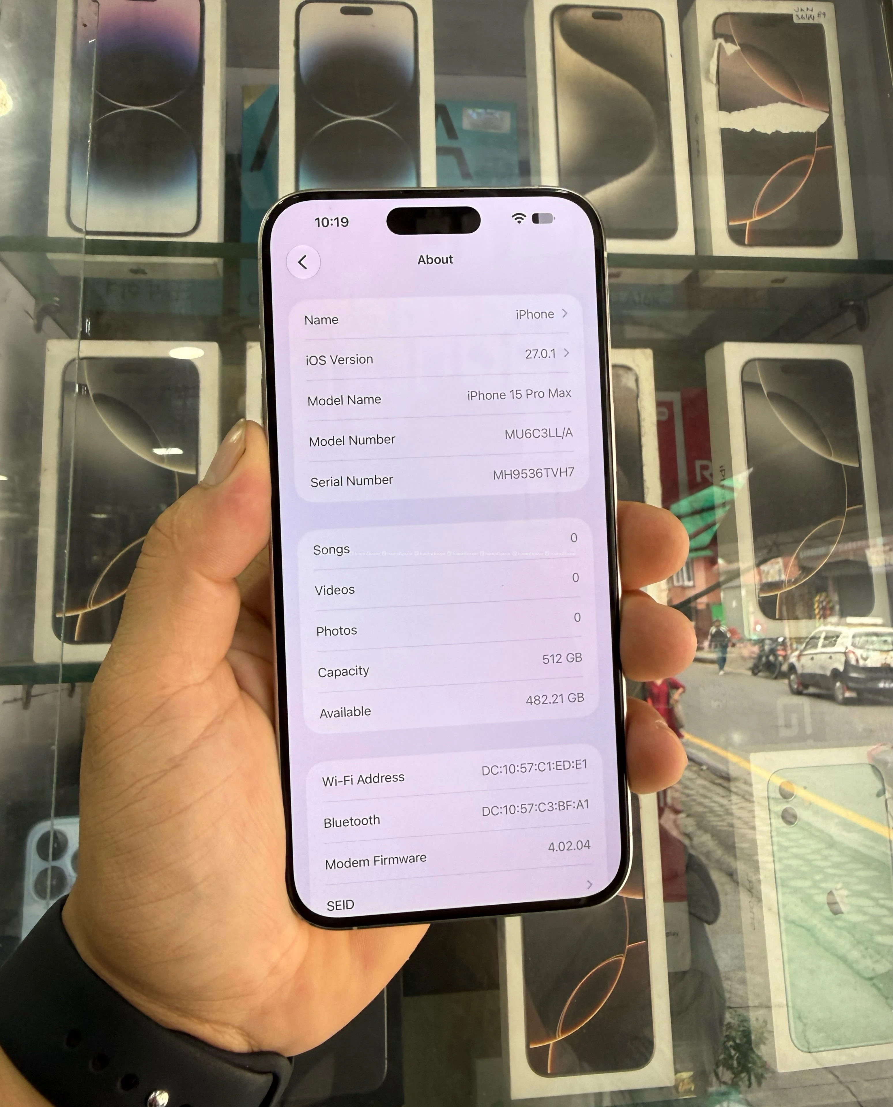š„ 15 pro max (256 gb battery š 95 % genuine
Sale 4