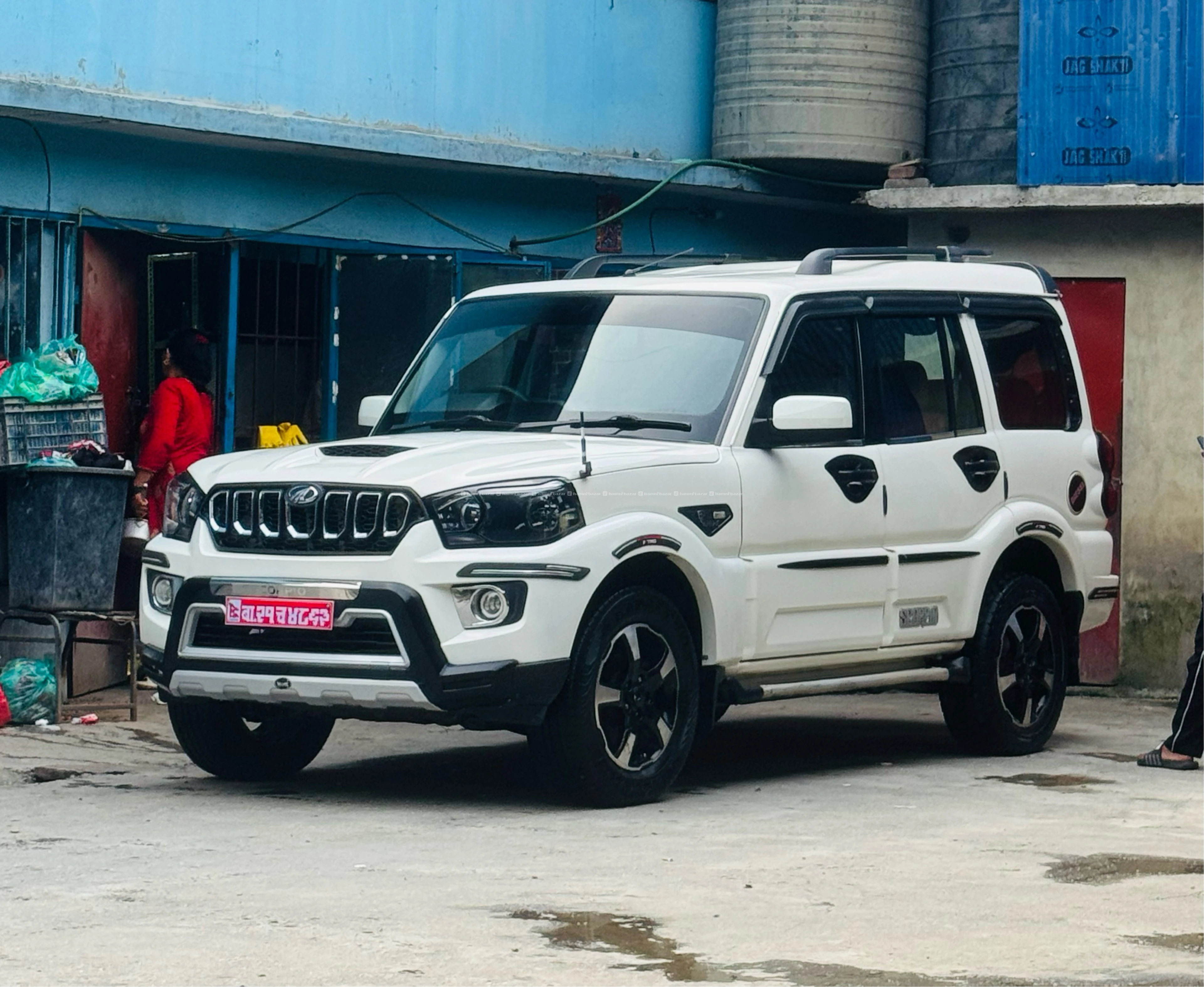 Scorpio rental service
