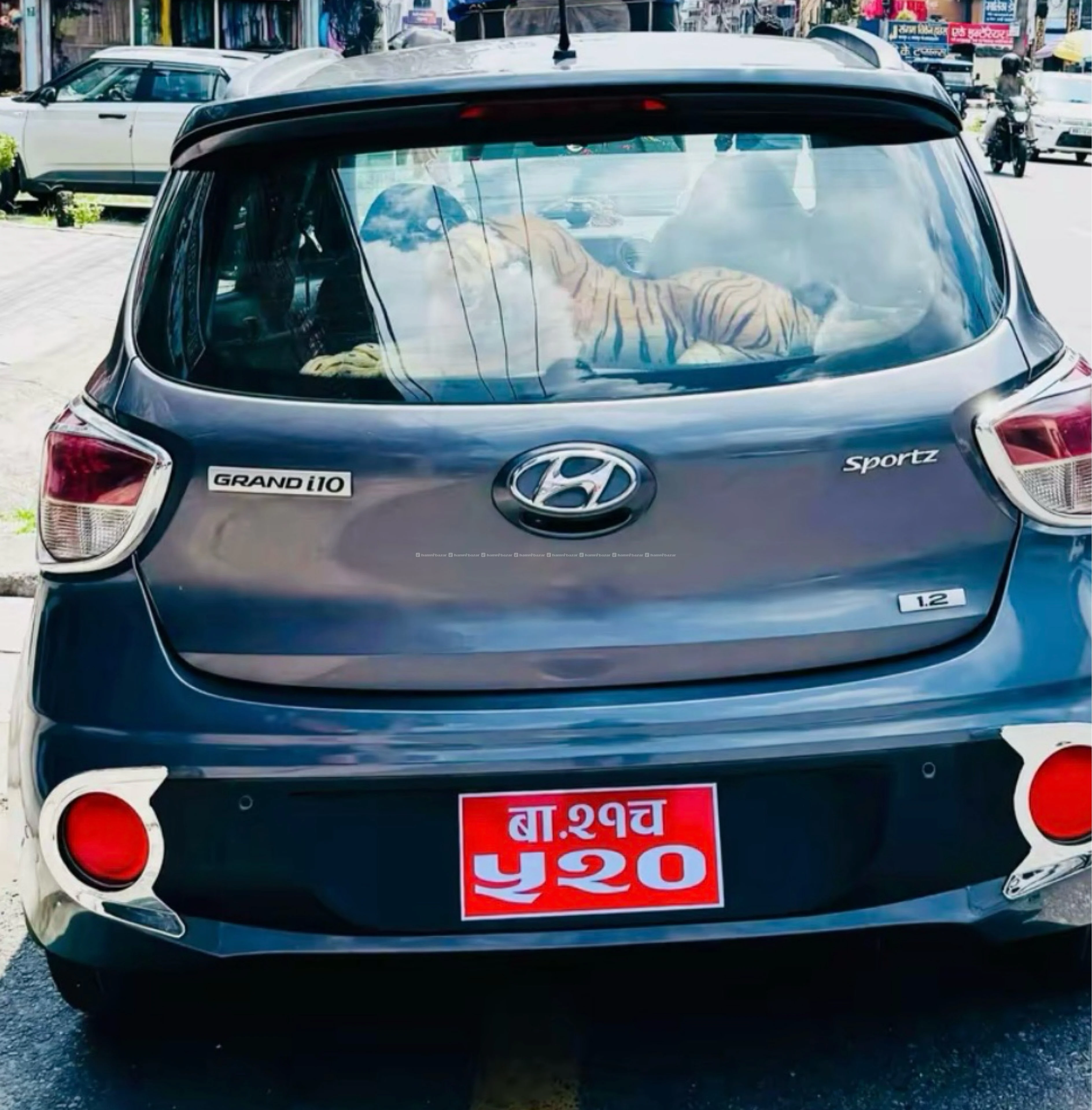 Hyundai i10 sportz-2018-(fix prize) 3