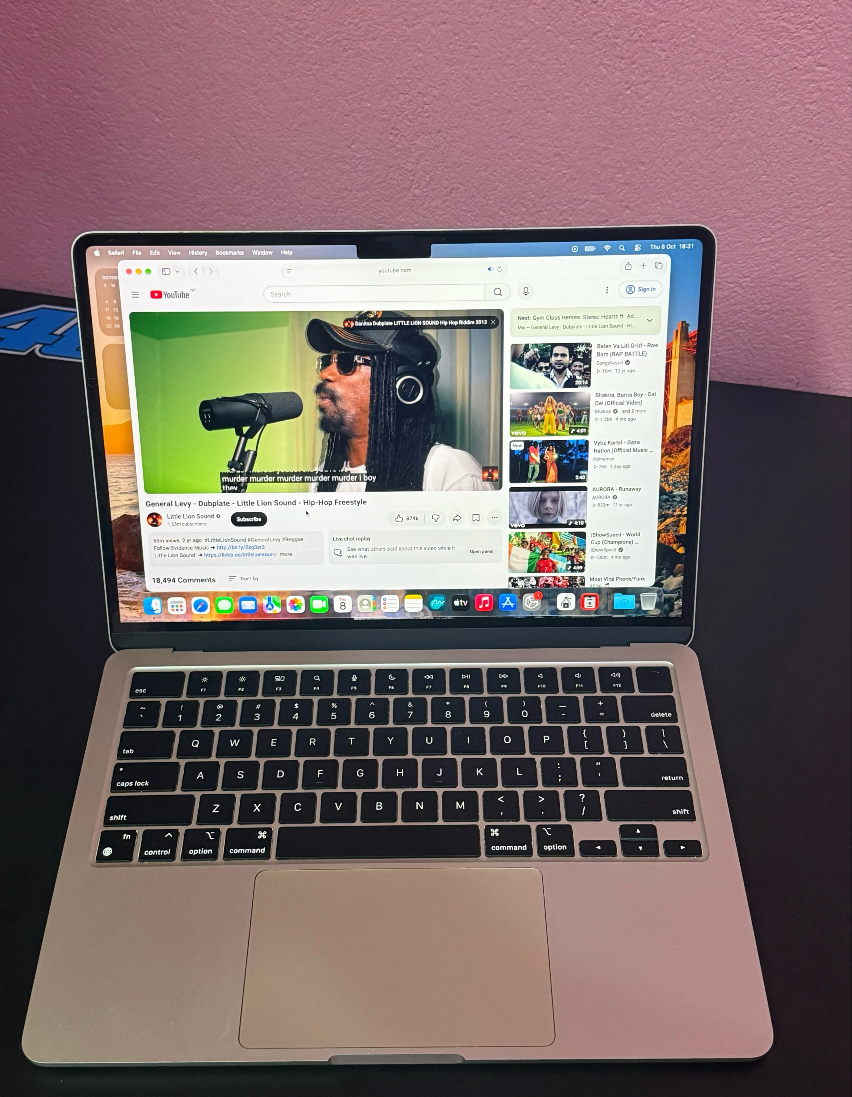 Macbook Air M2 (97% BH and 76 Cycle count) 4
