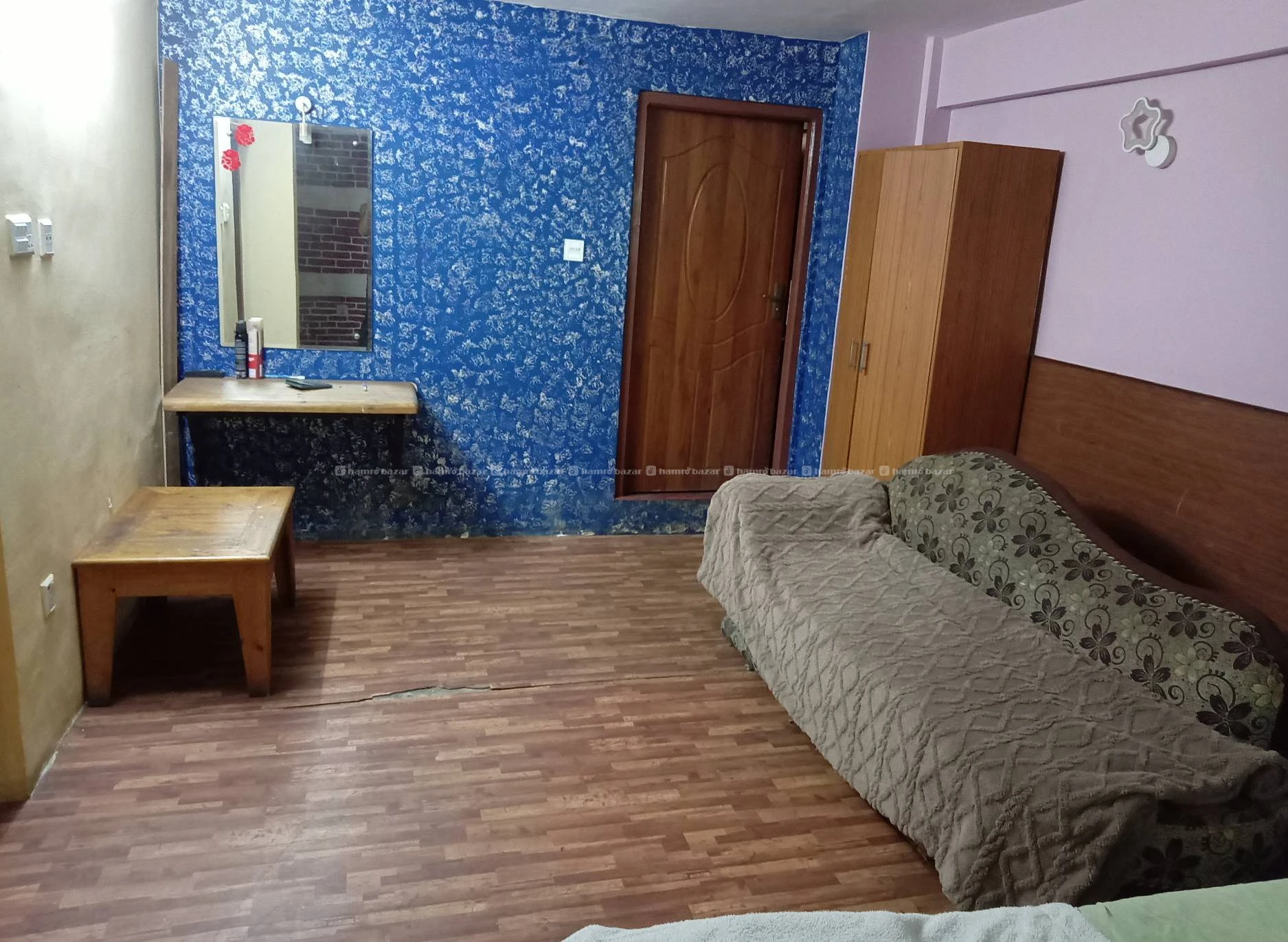 Fully furnished with attached bathroom&  hot water