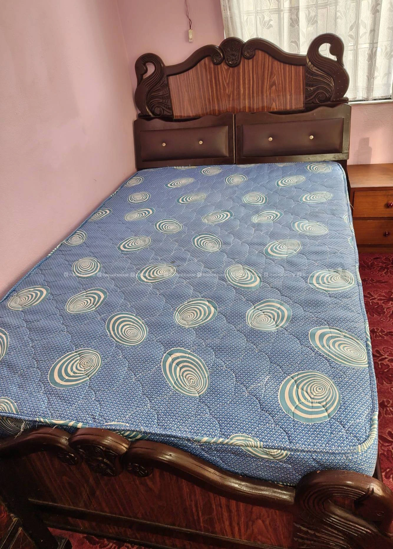 Bed 4*6 with free fibrelux matress