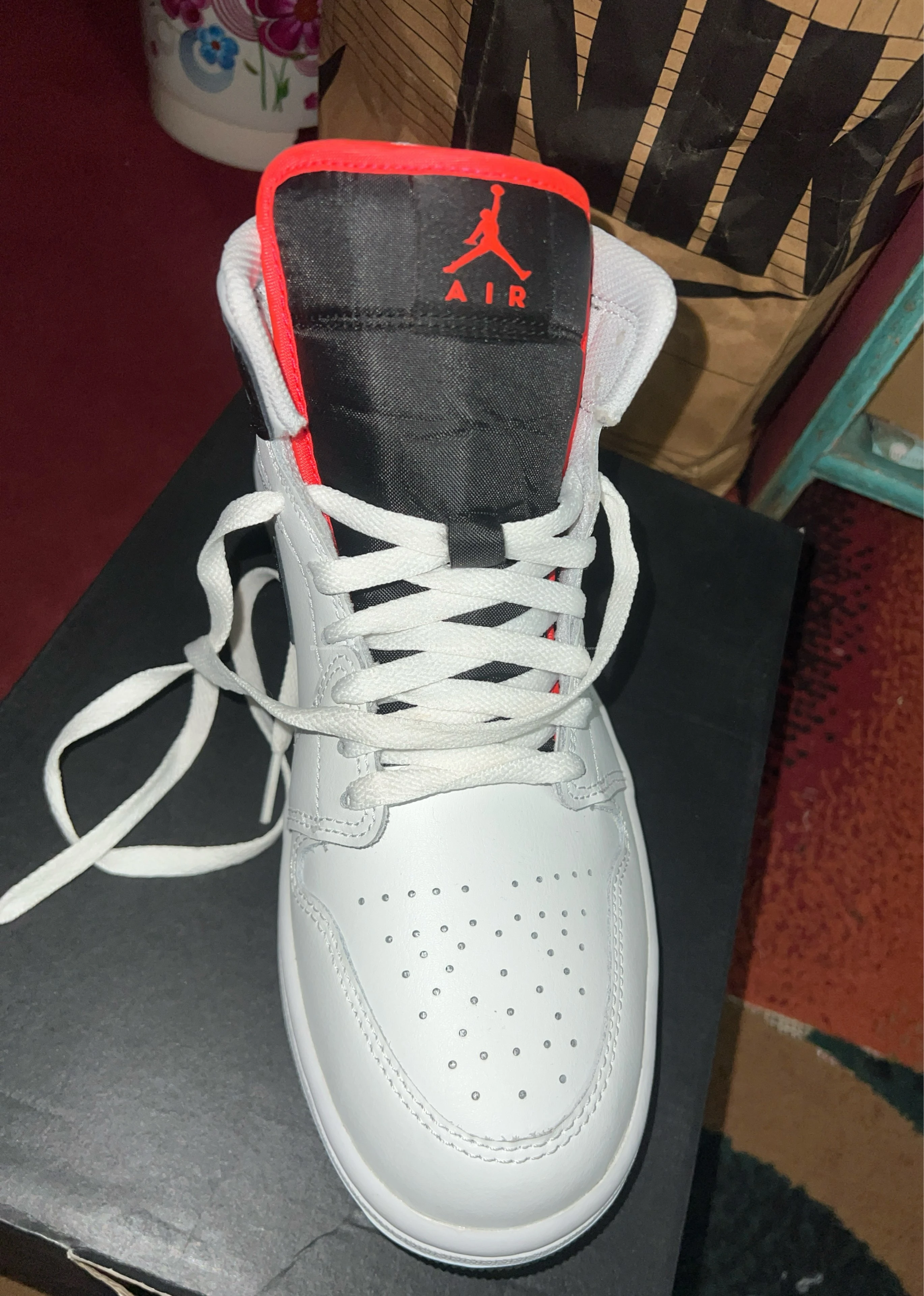 Nike jordan with box 2
