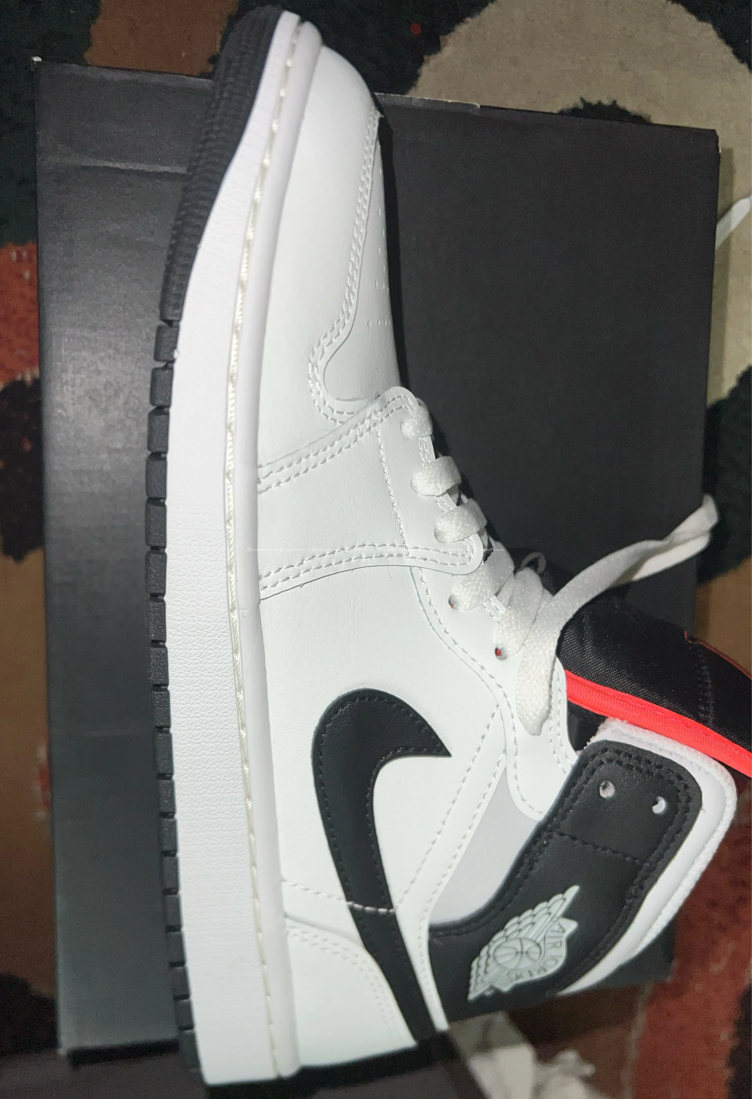 Nike jordan with box 3