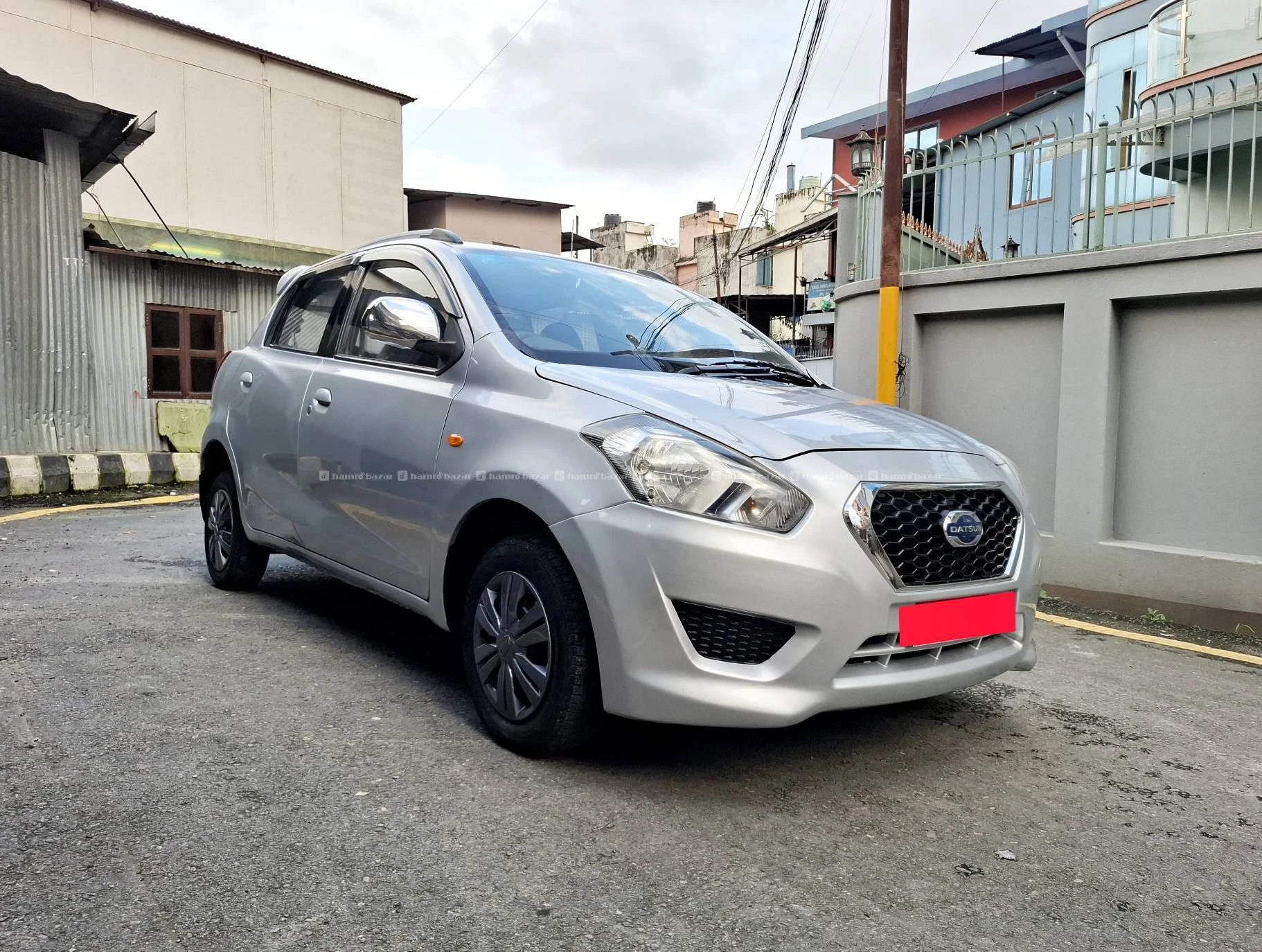 Single hand Datsun Go 2014 model