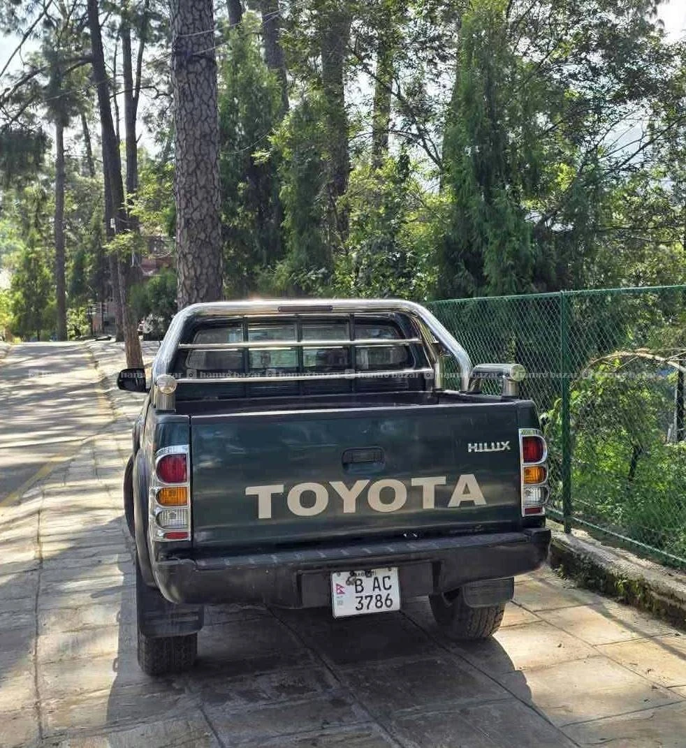 Toyota Hilux 2009 model 
9818846575 or 9768397661