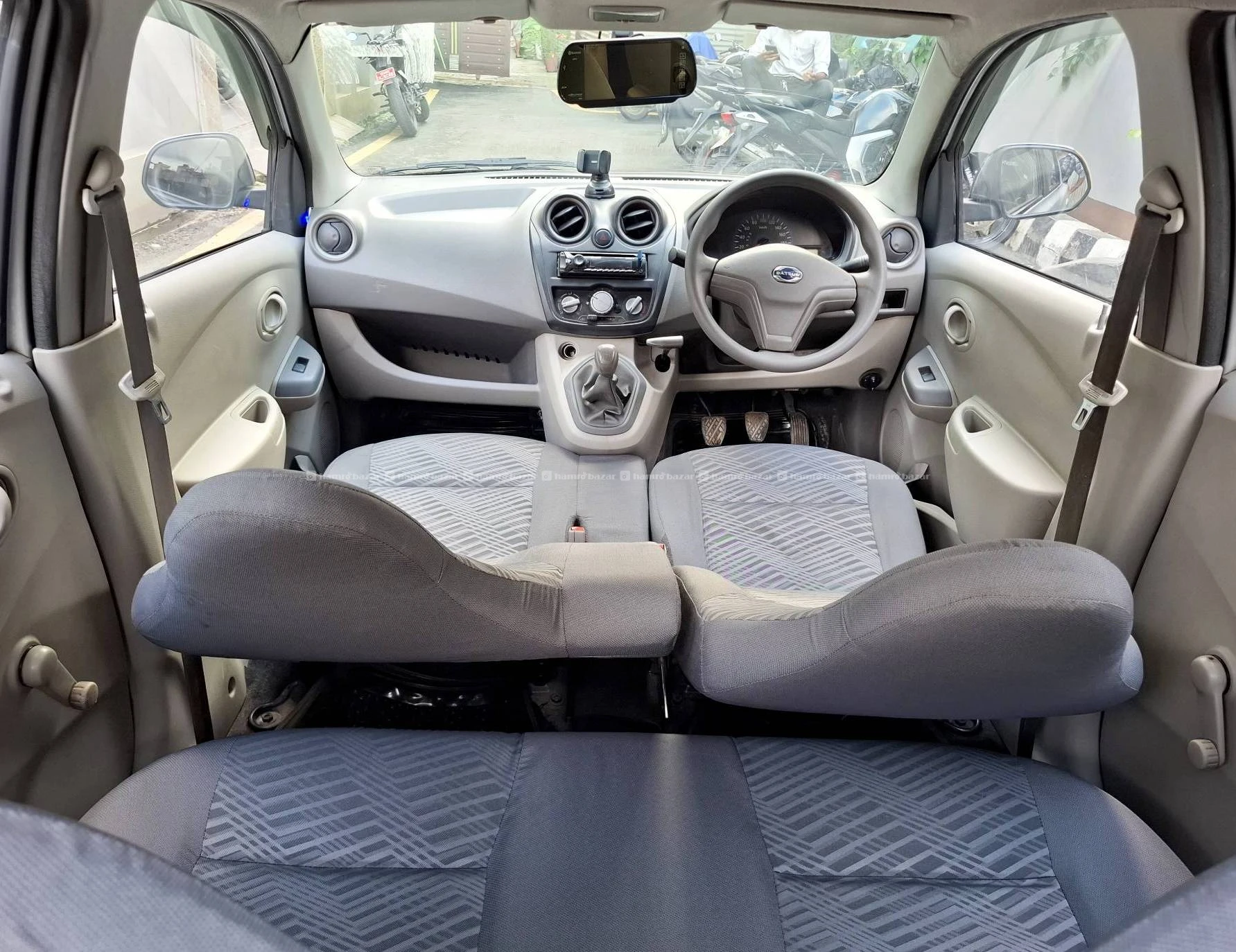 Single hand Datsun Go 2014 model 3