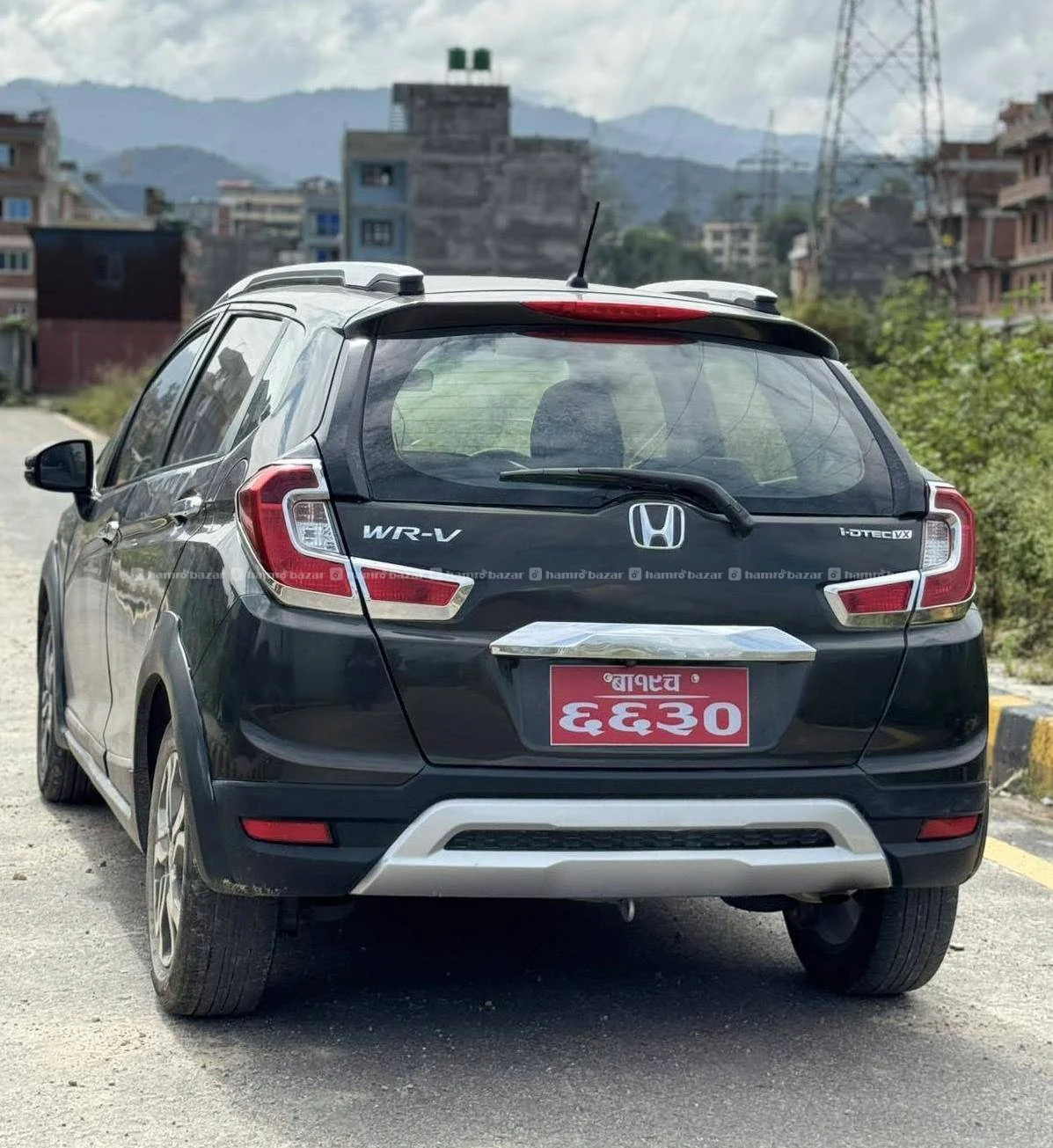 Honda WRV 2018 model
Single hand
9818846575 3
