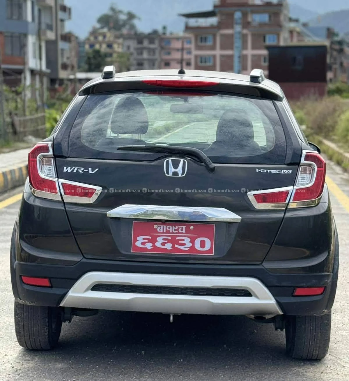 Honda WRV 2018 model 
Single hand 
9818846575