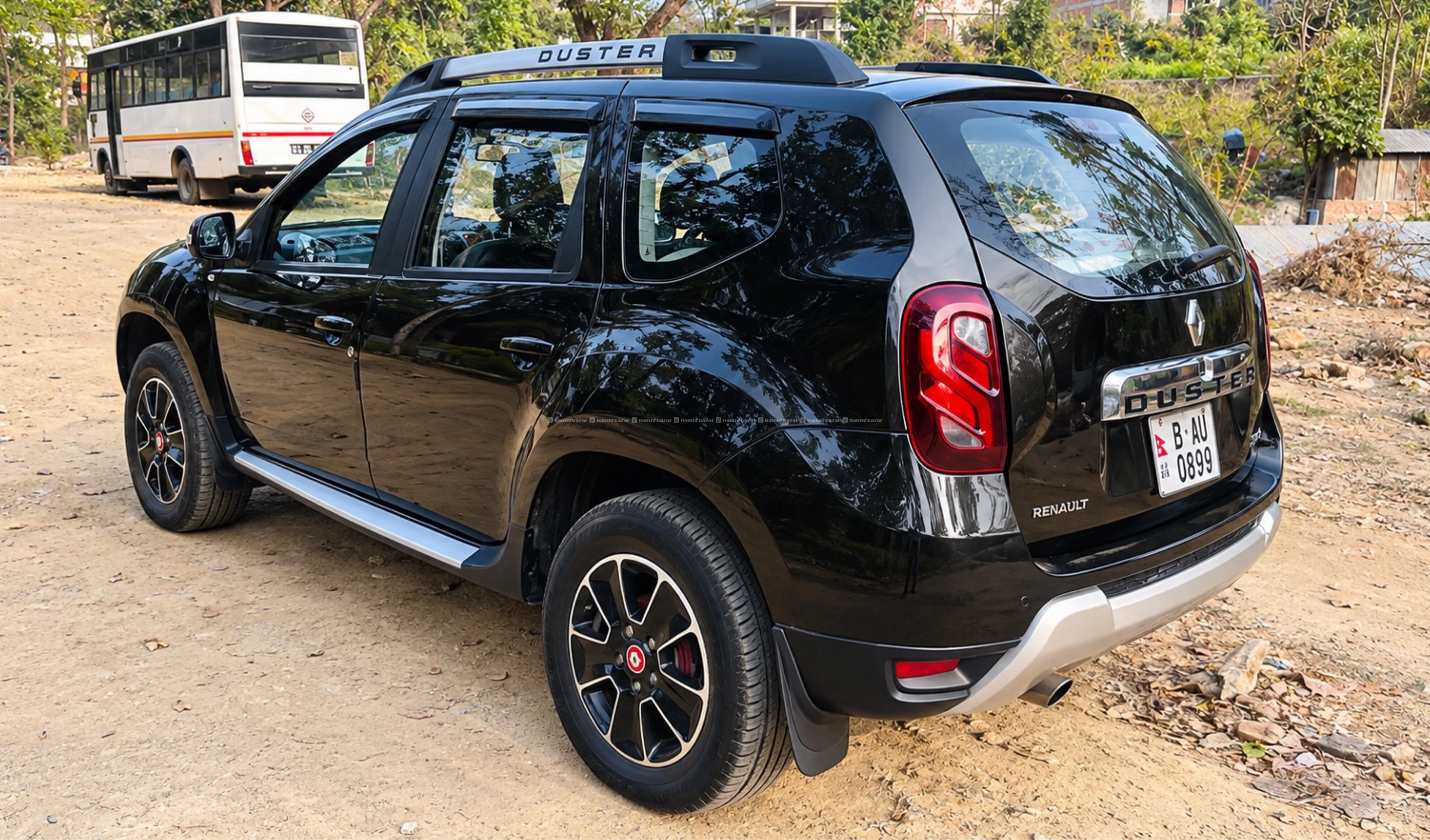 Renault Duster RXZ+ 4wd Single handed jeep 3
