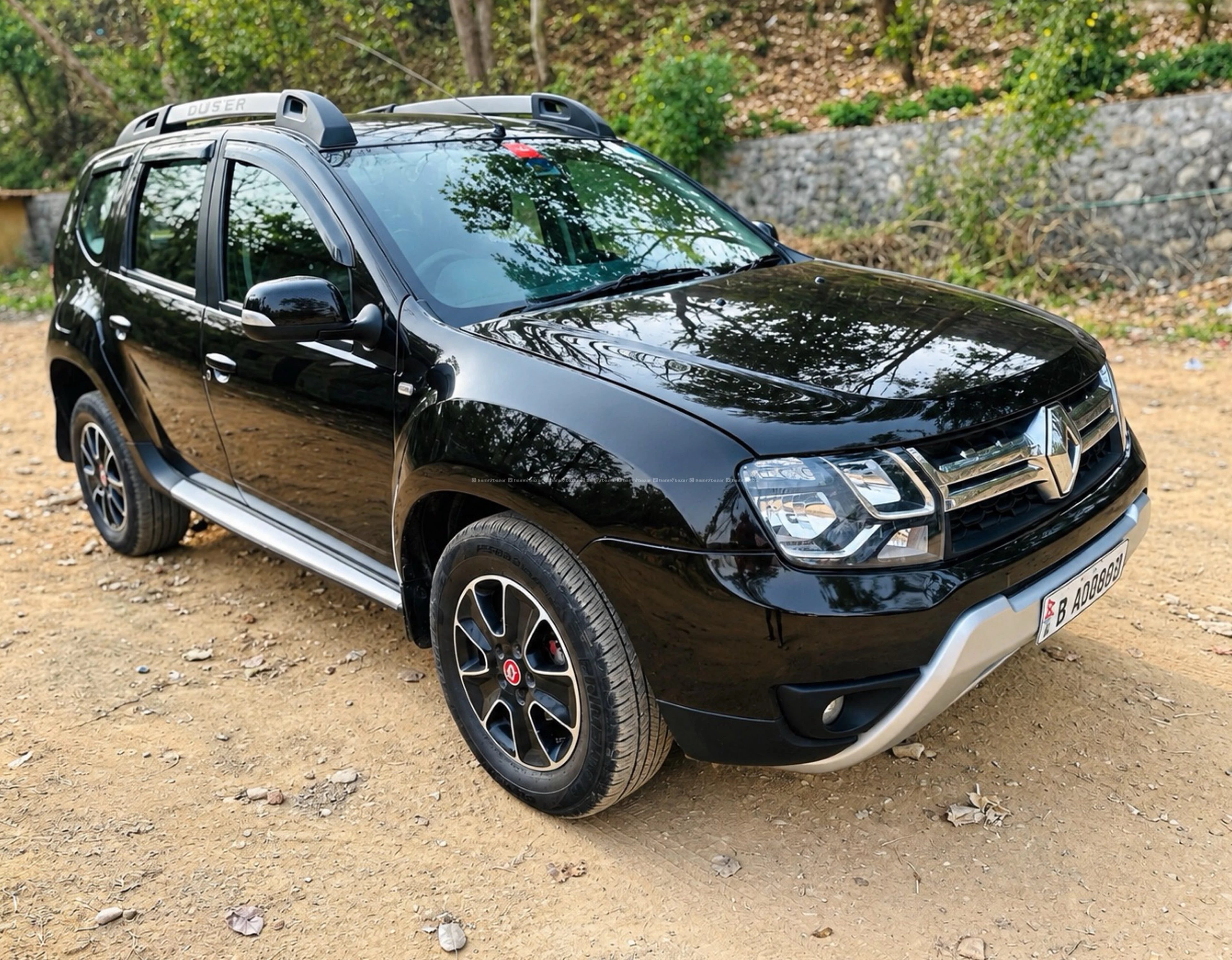 Renault Duster RXZ+ 4wd Single handed jeep 4
