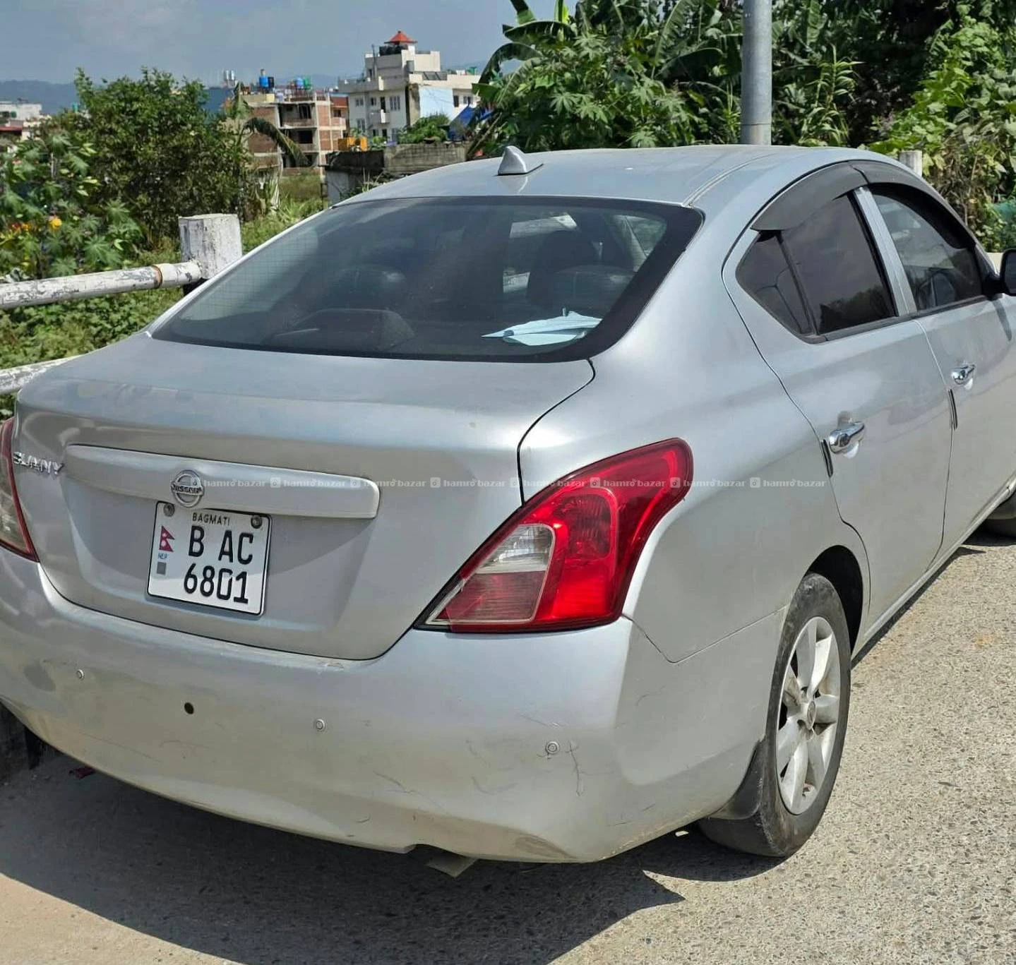 NISSAN SUNNY SEDAN CAR 4