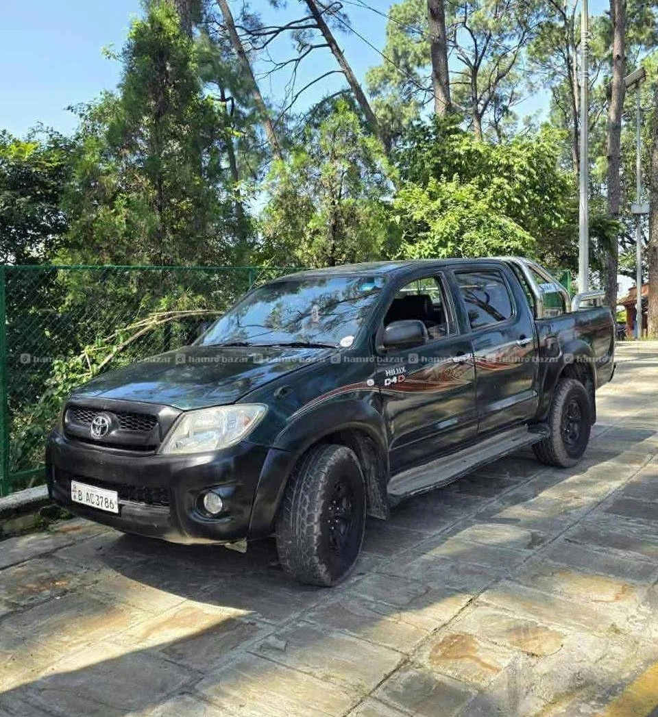 Toyota Hilux 2009 model
9818846575 or 9768397661