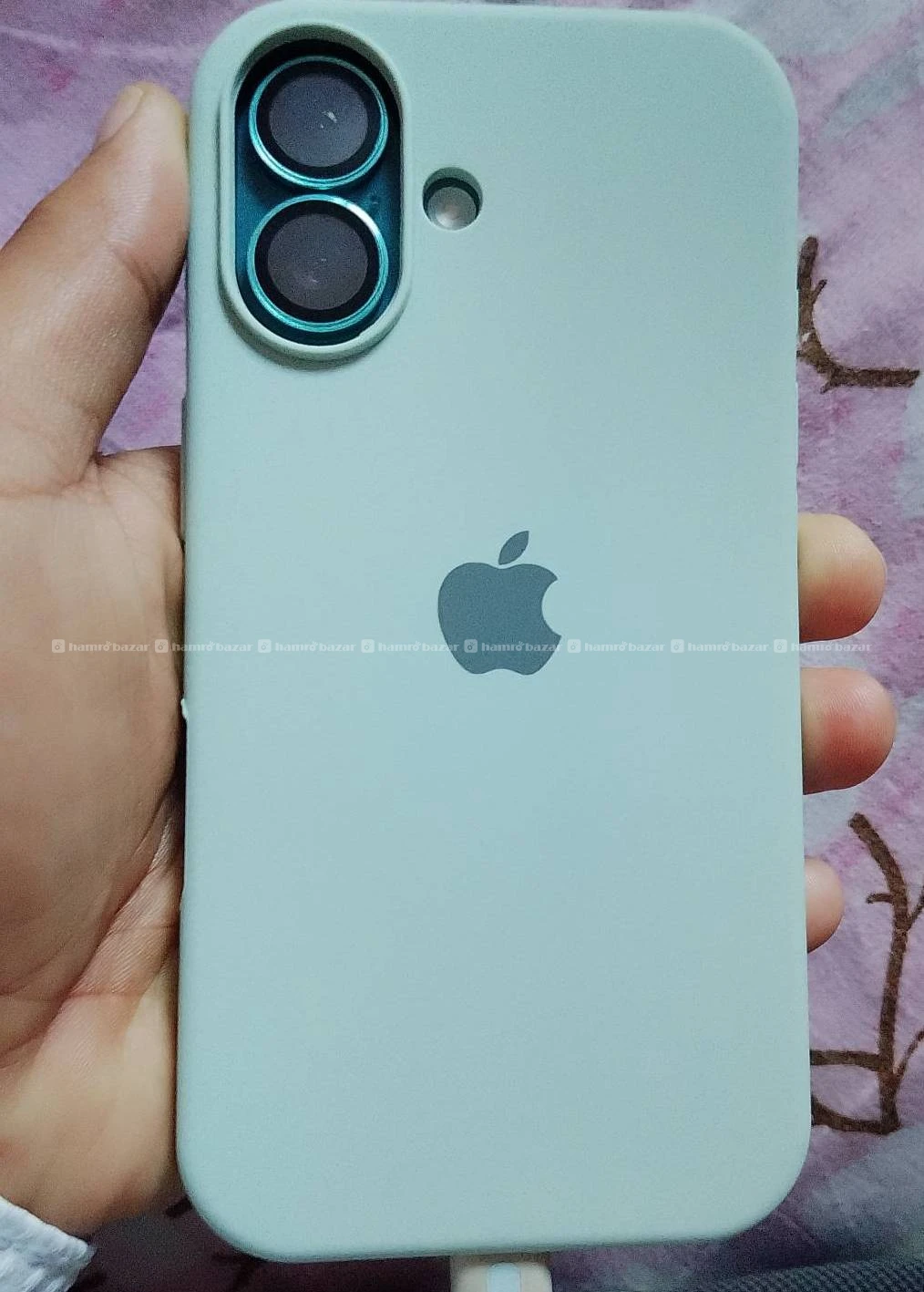 iPhone 16