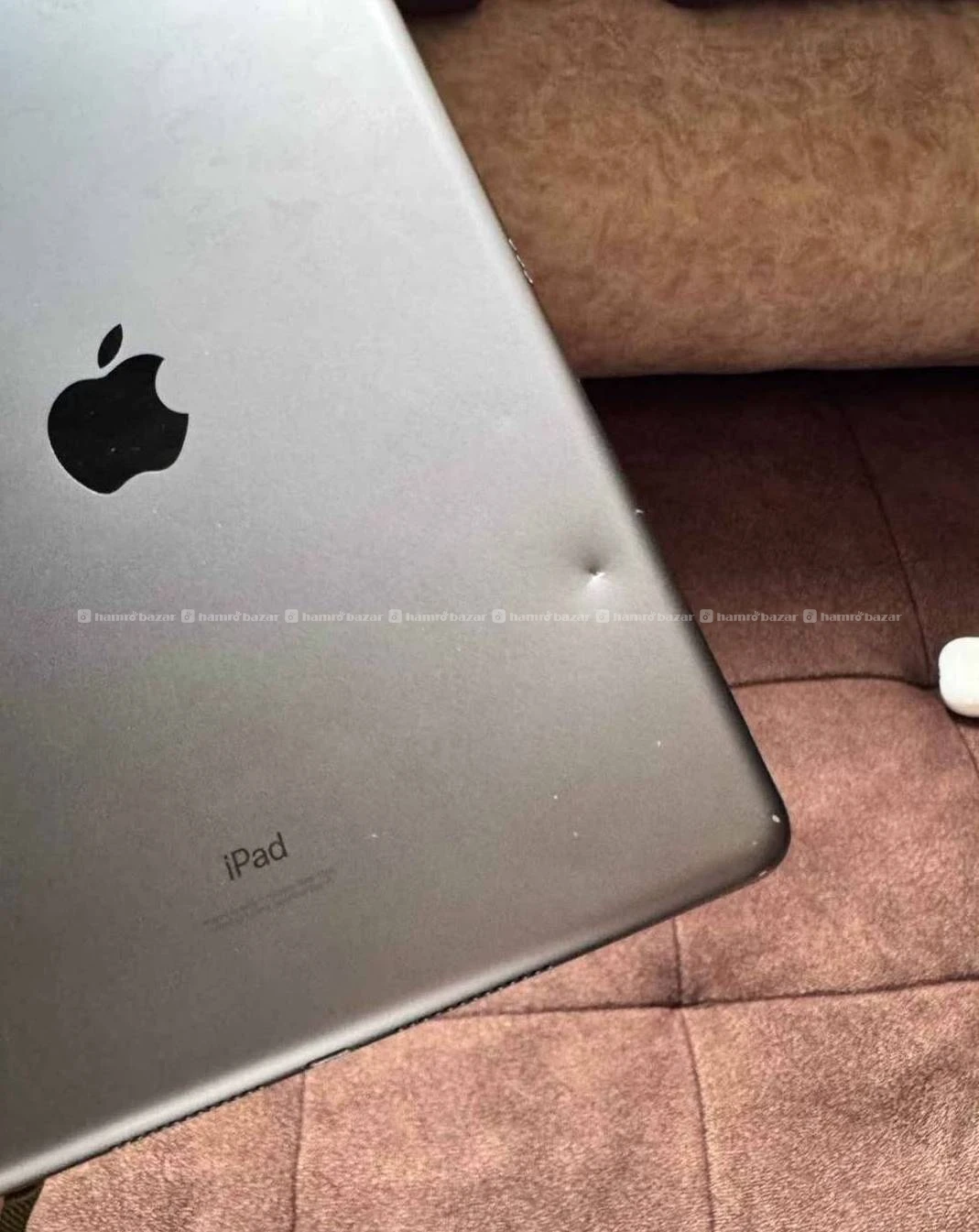 Ipad 9th gen 64gb comes with charger 2
