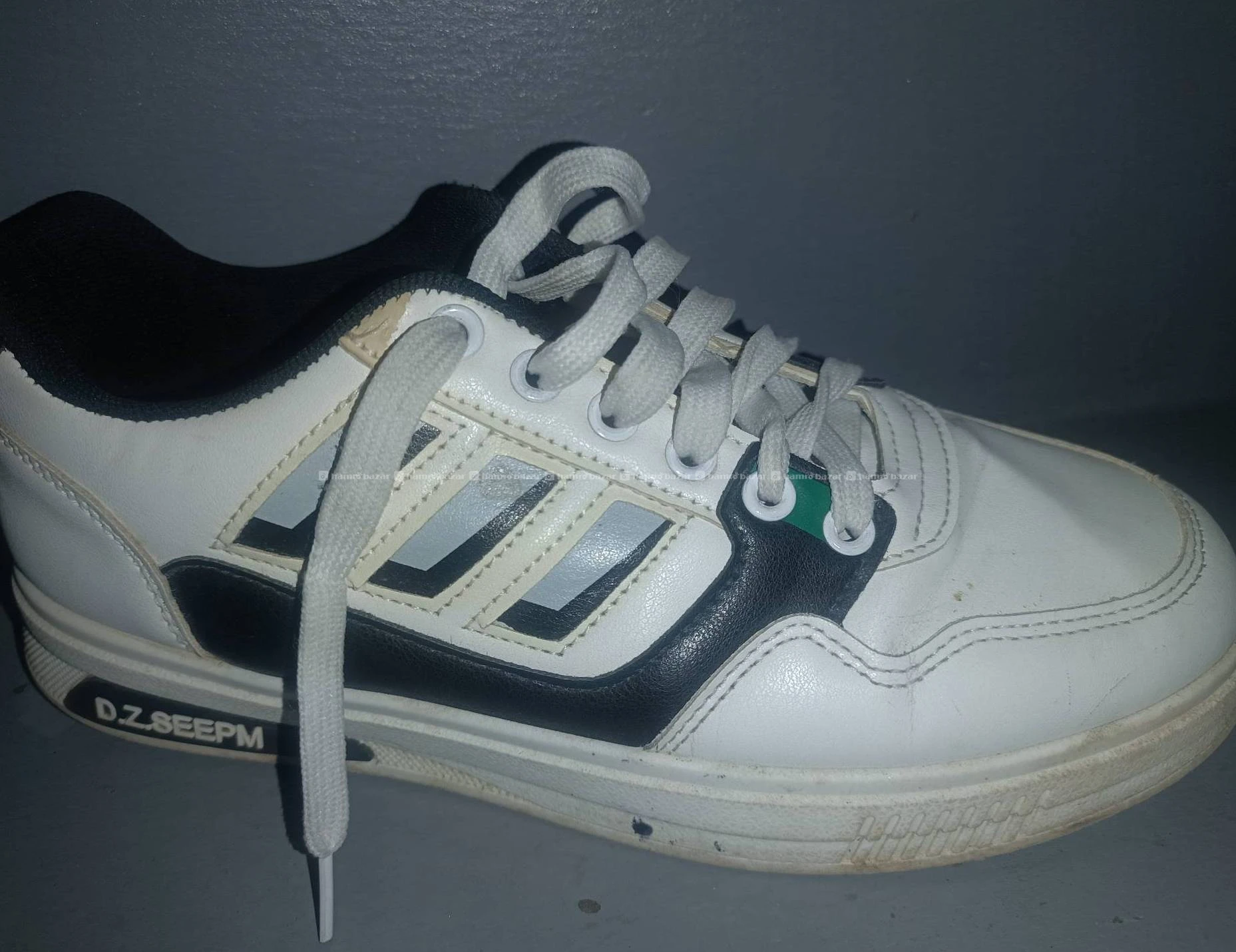 Sneaker shoes: D.Z SEEPM