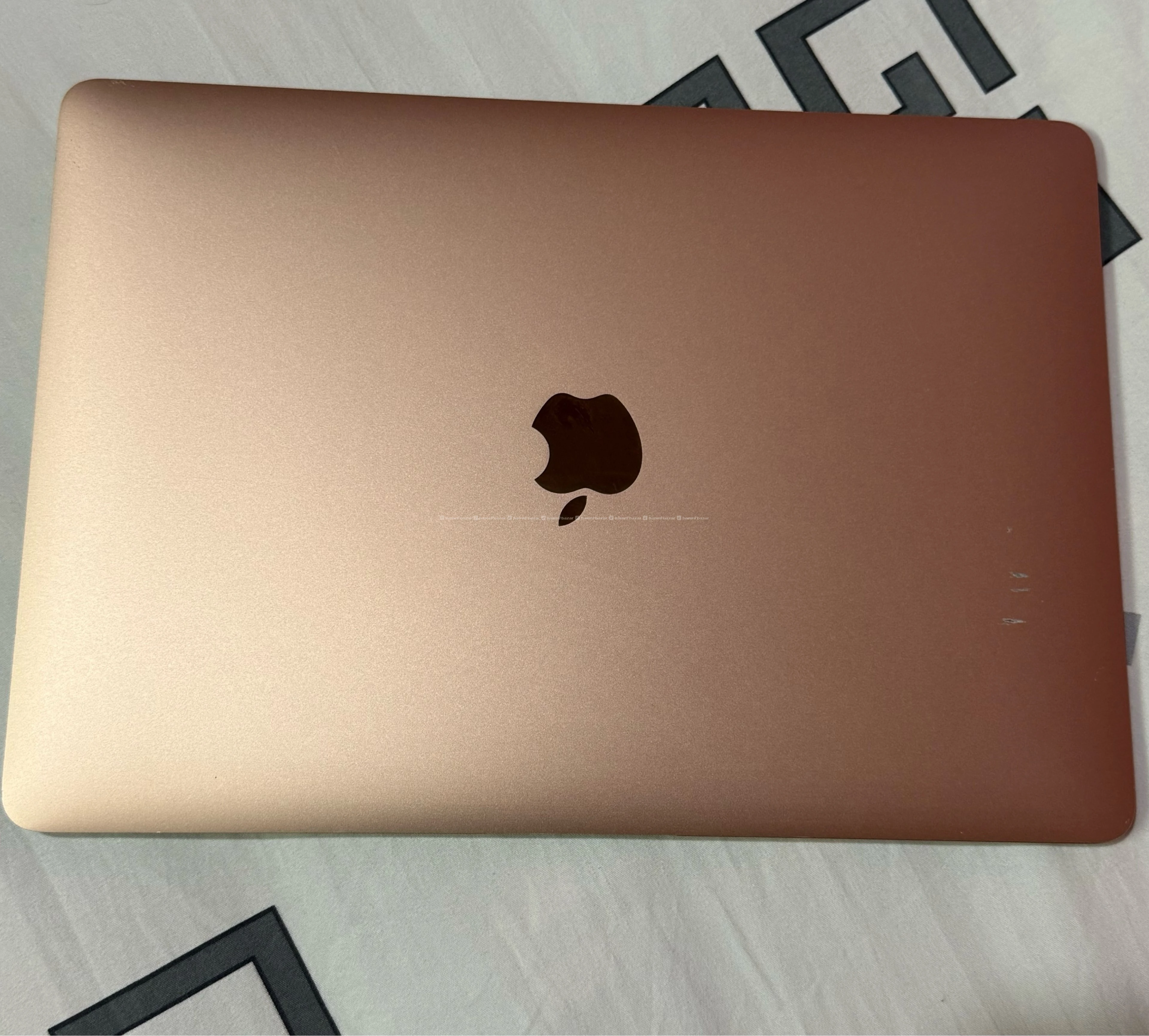 Macbook Air M1 (99% BH and 59 Cycle Count)