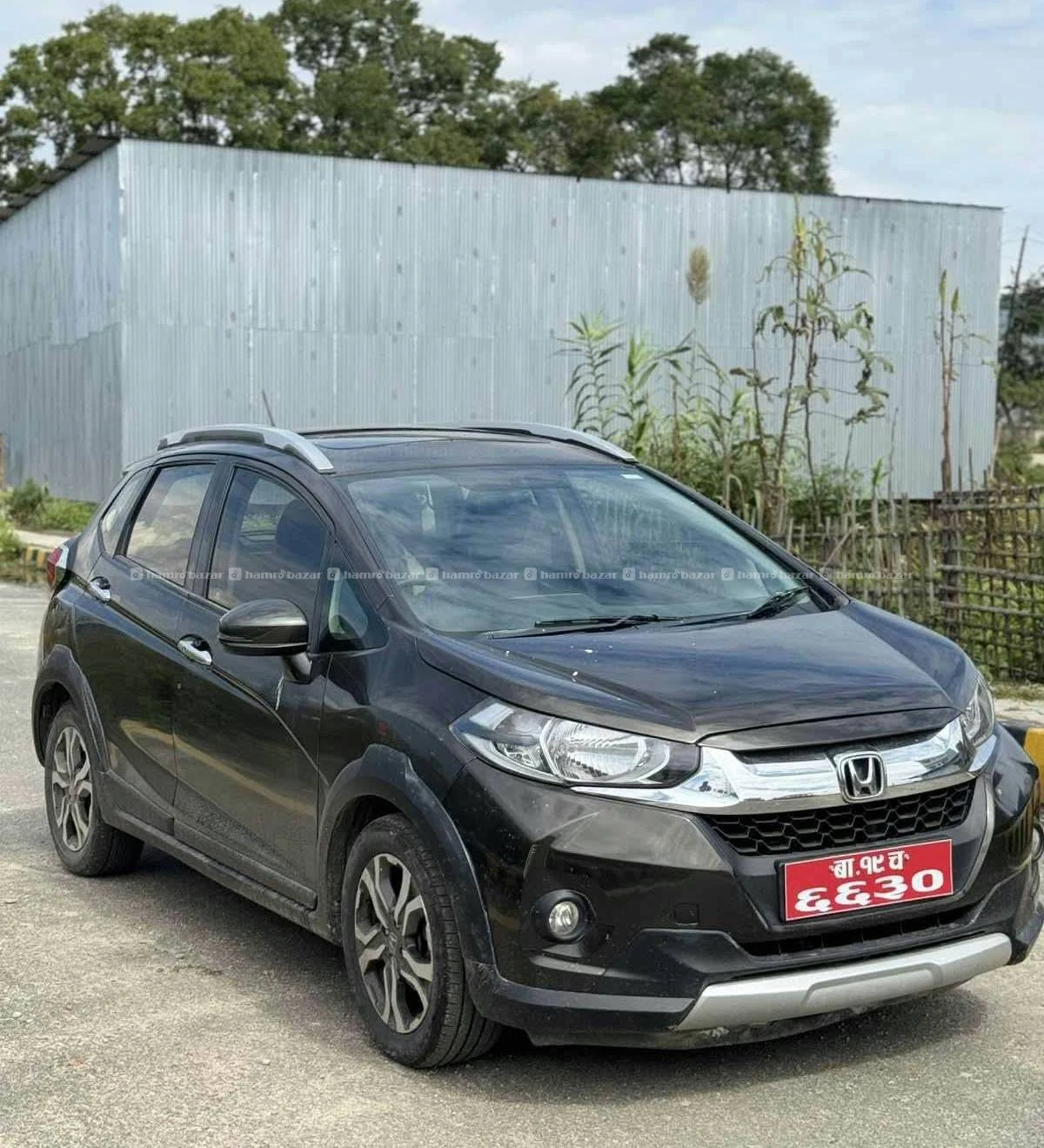 Honda wrv 2018 model 
Single hand 
9818846575