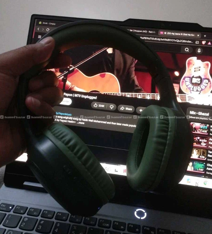BRAND NEW ULTIMA HEADSET
