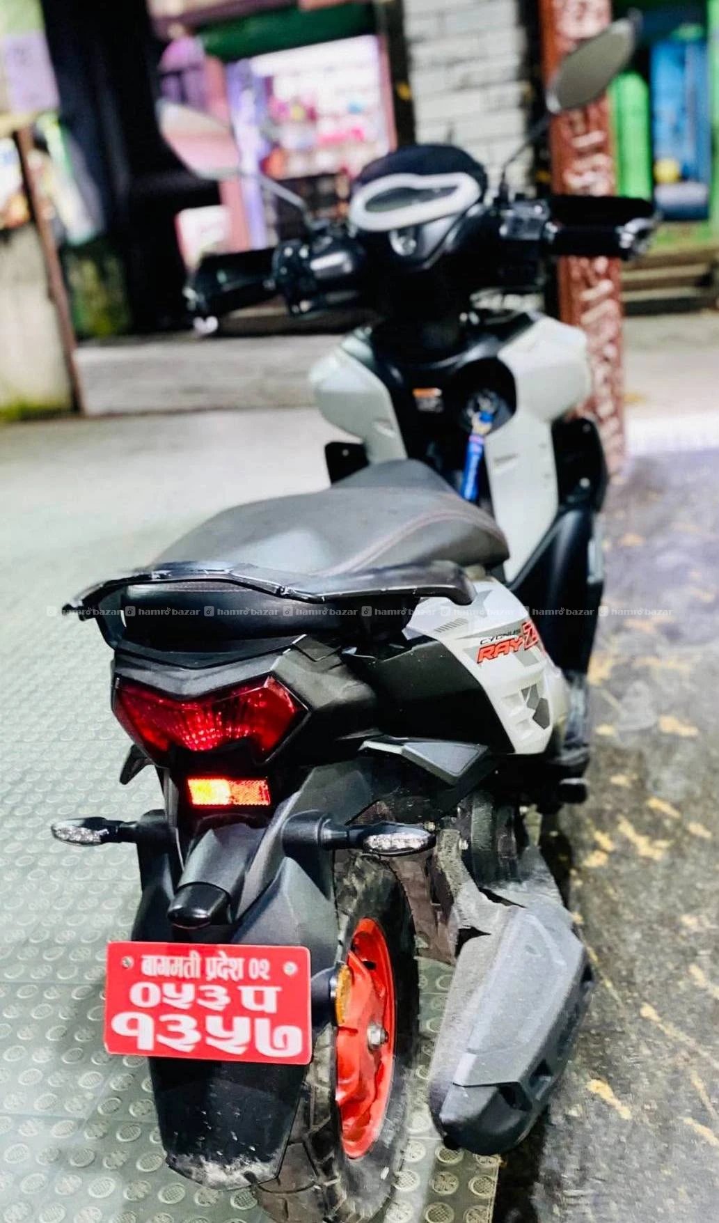 RayZR 125 cc स्कुटर बिक्रिमा 286000 नयानै छ 16k