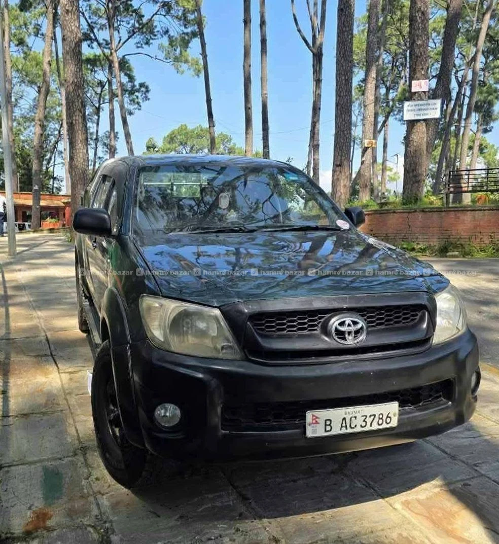 Toyota Hilux 2009 model
9818846575 or 9768397661 8