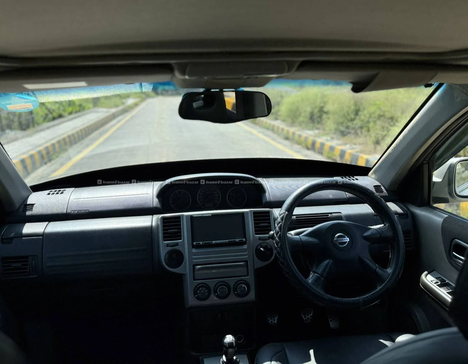 Nissan X-trail 2006 model Sun roof