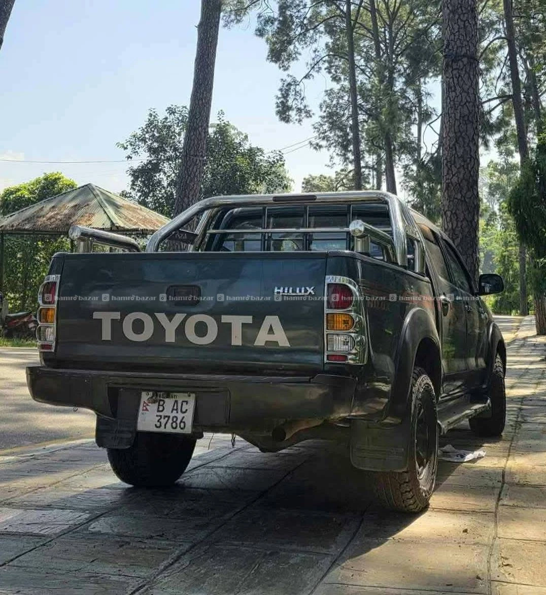 Toyota Hilux 2009 model
9818846575 or 9768397661