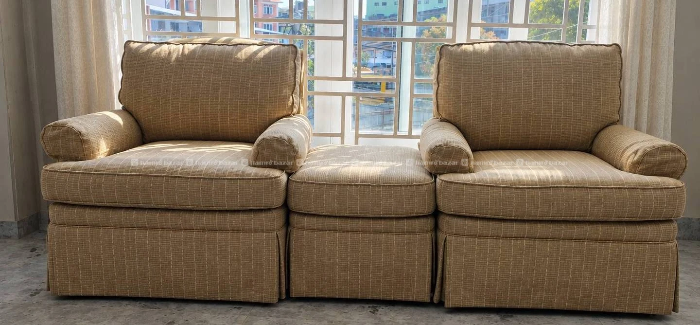 Sofa set with footrest