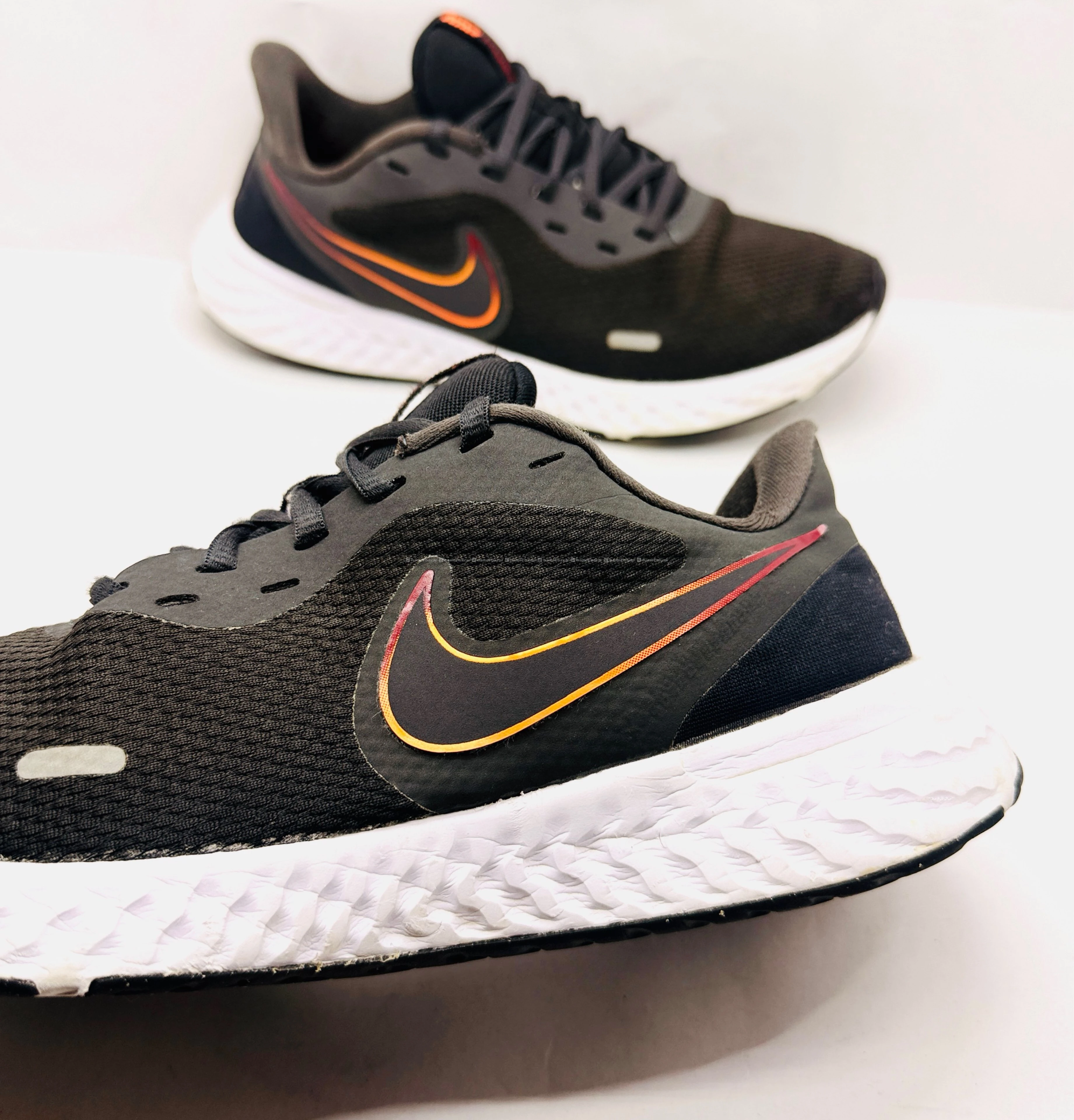 NIKE MENS TEXTILE REVOLUTION 5 RUNNING SHOES 3