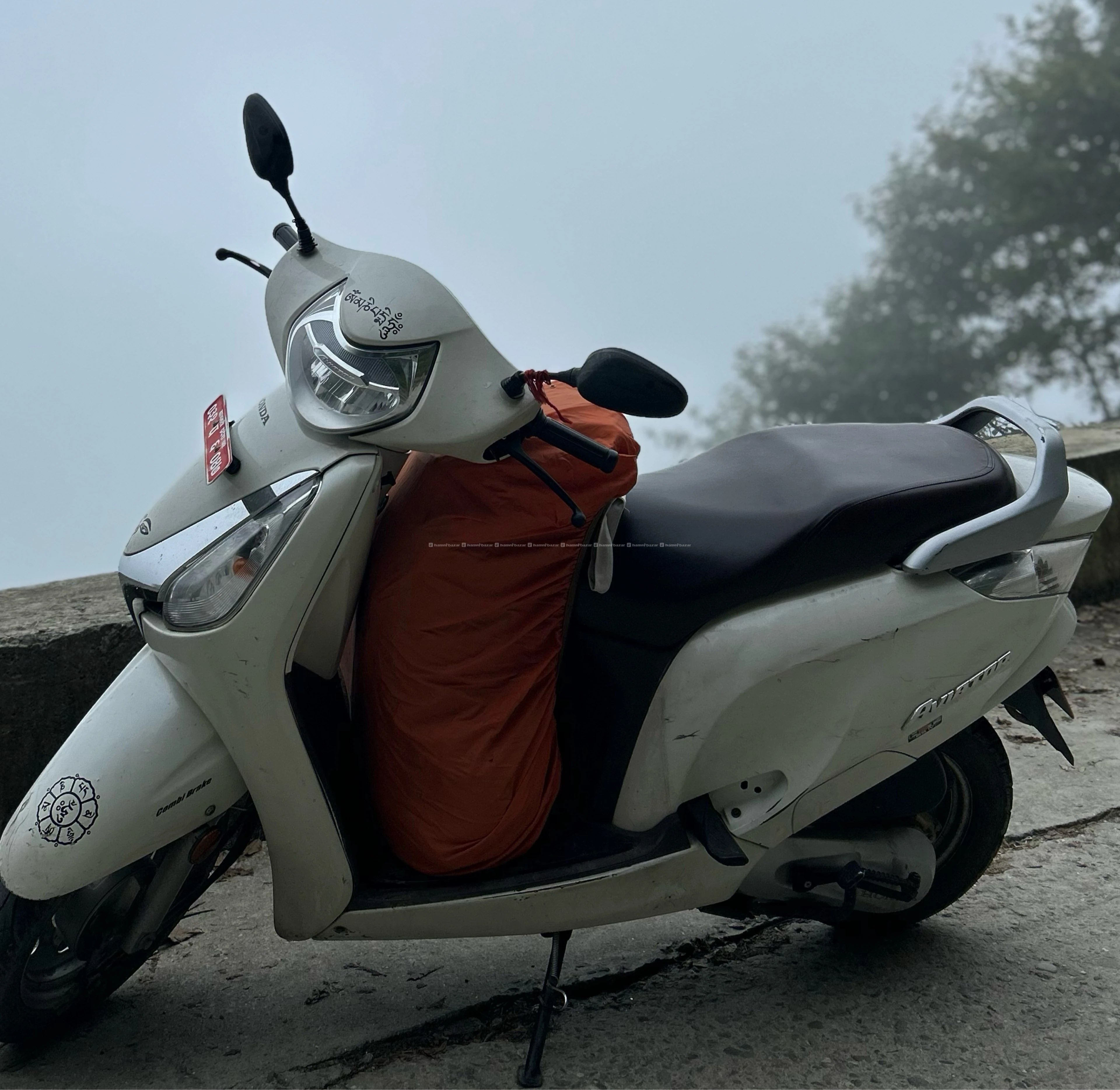 Aviator White Scooty - Dashain Offer 3