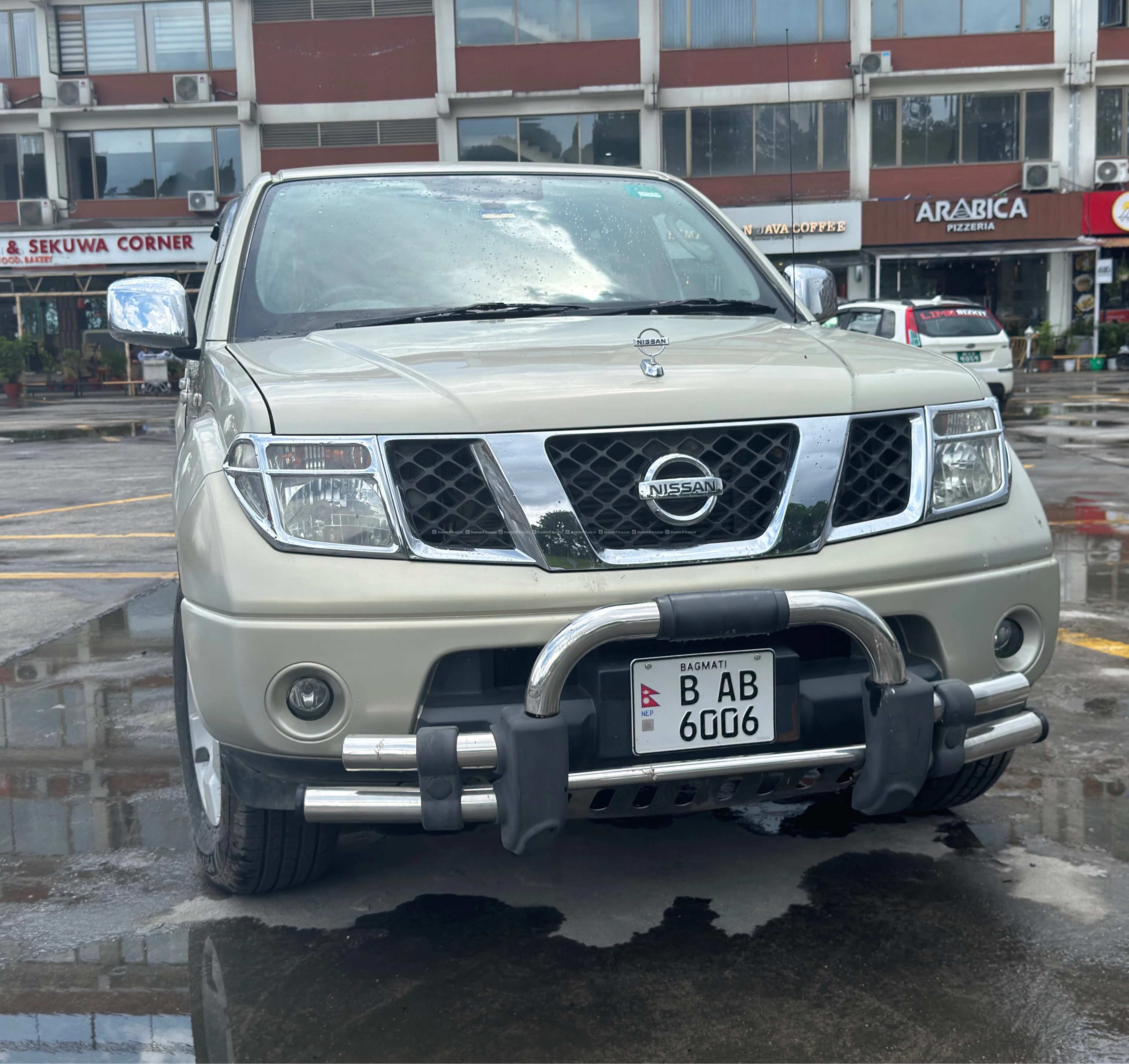Nissan anavara 4WD on sale