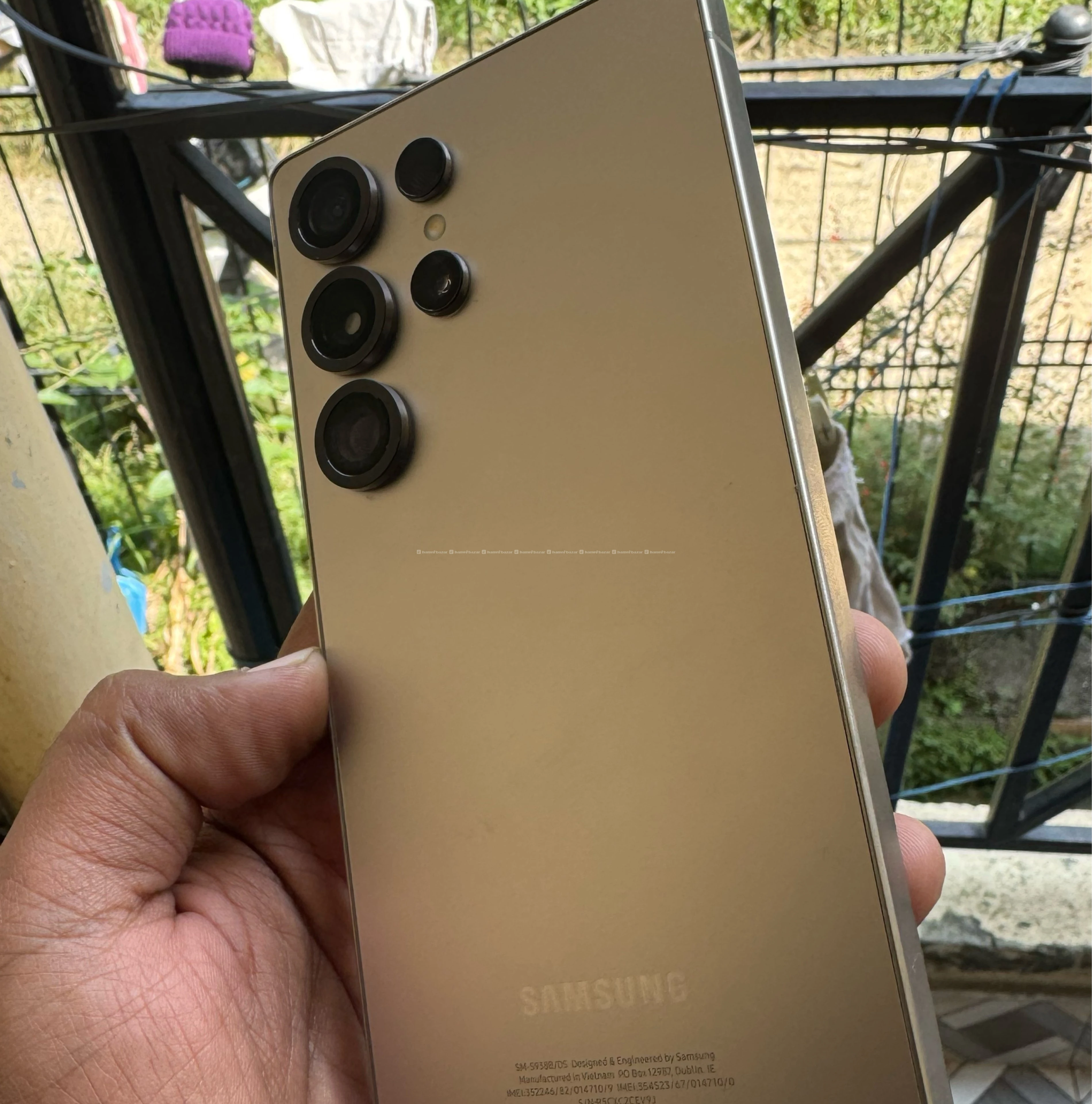 With box S25ultra with charger
