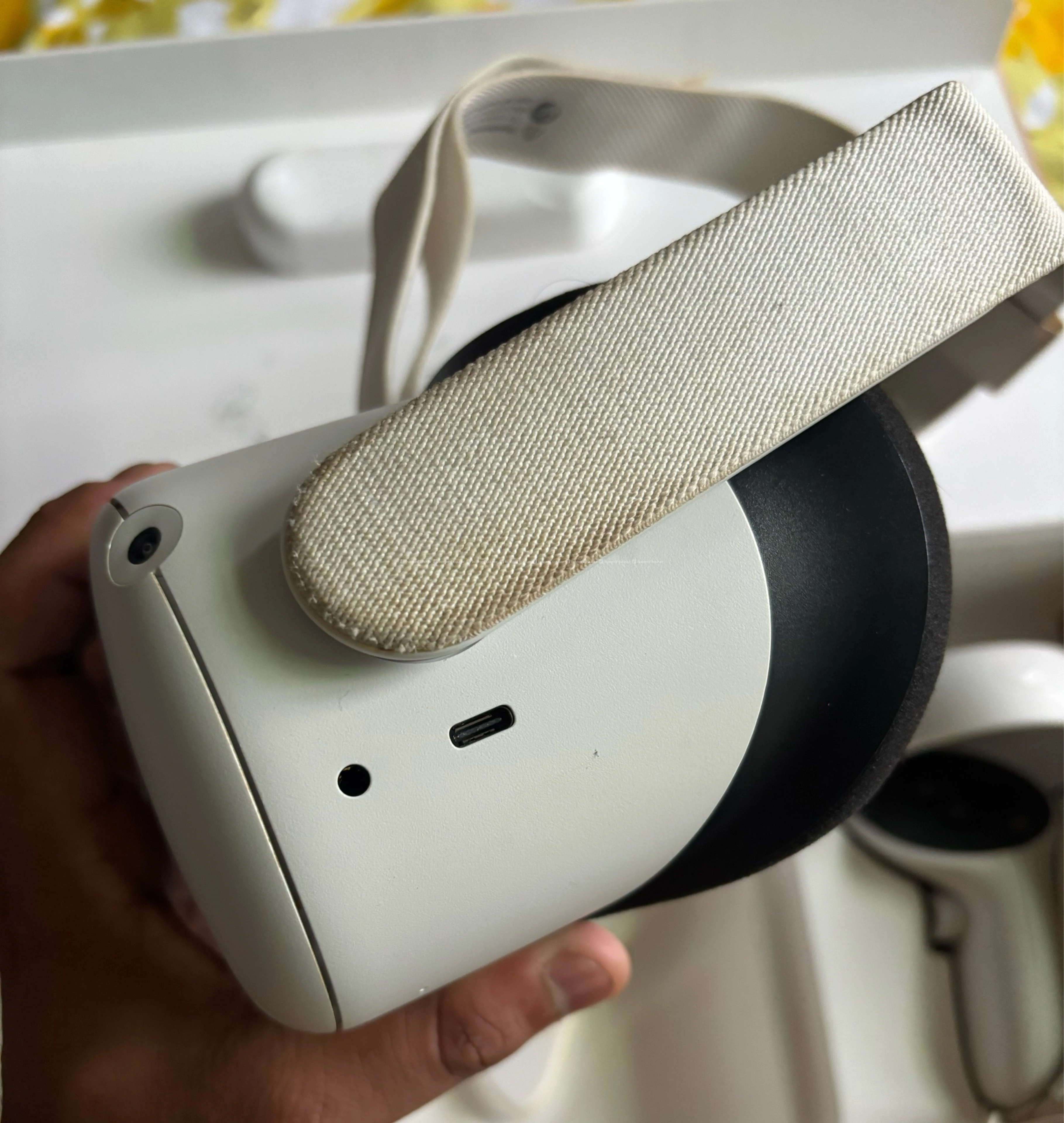 Oculus Quest / Meta Quest 2 64GB 3