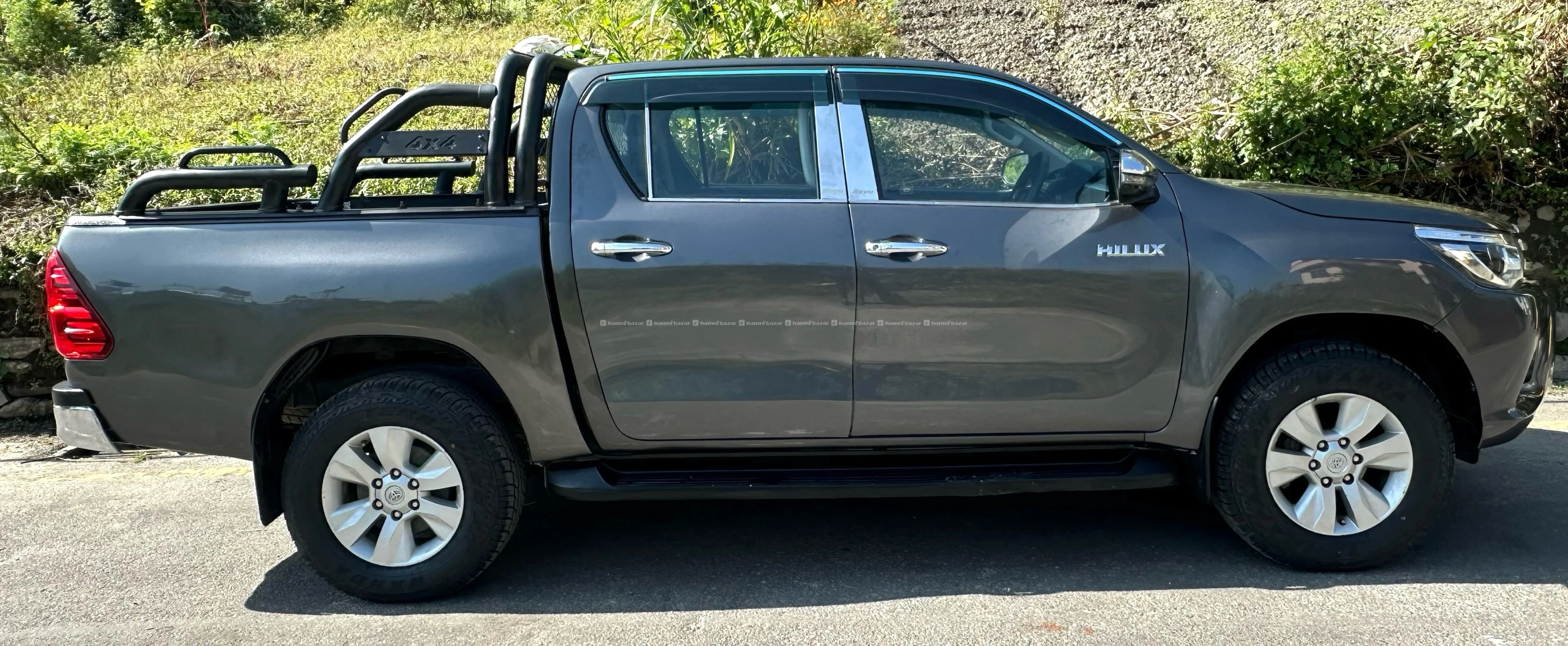 Toyota Hilux Revo 2018 model for sale 4
