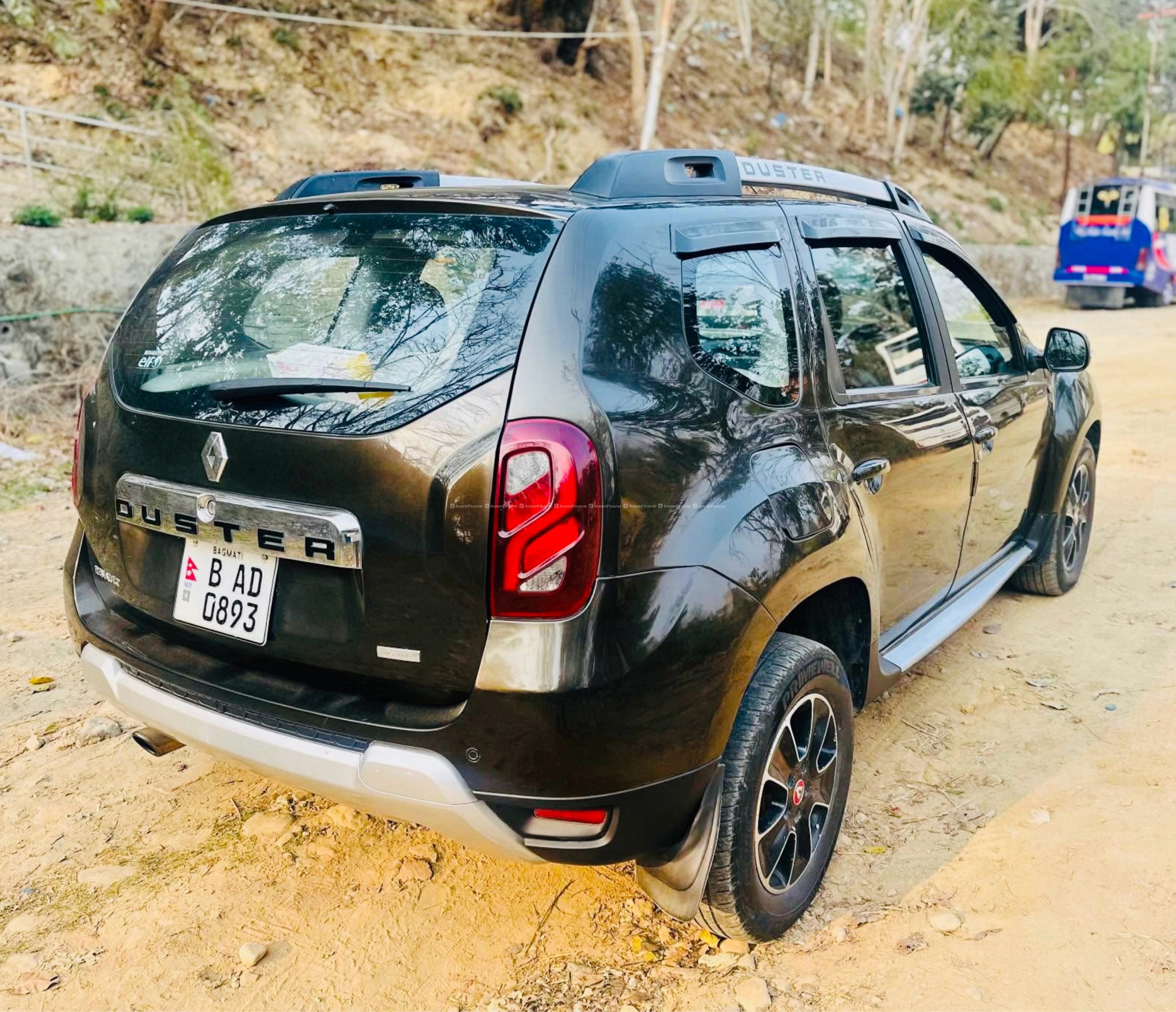RENAULT DUSTER RXZ+ SINGLE HAND 4WD JEEP 2