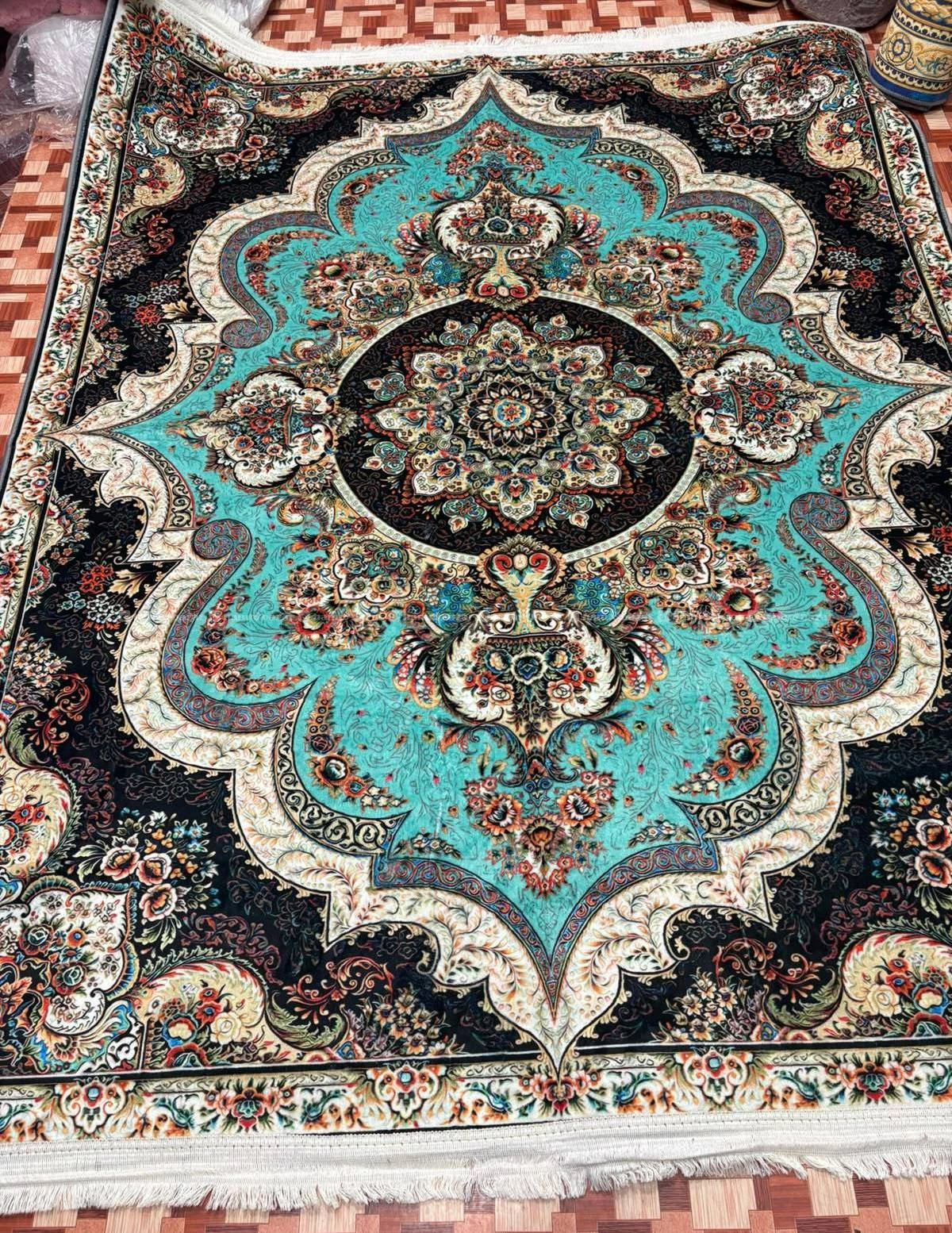 Turkey design carpet 5\7 size
