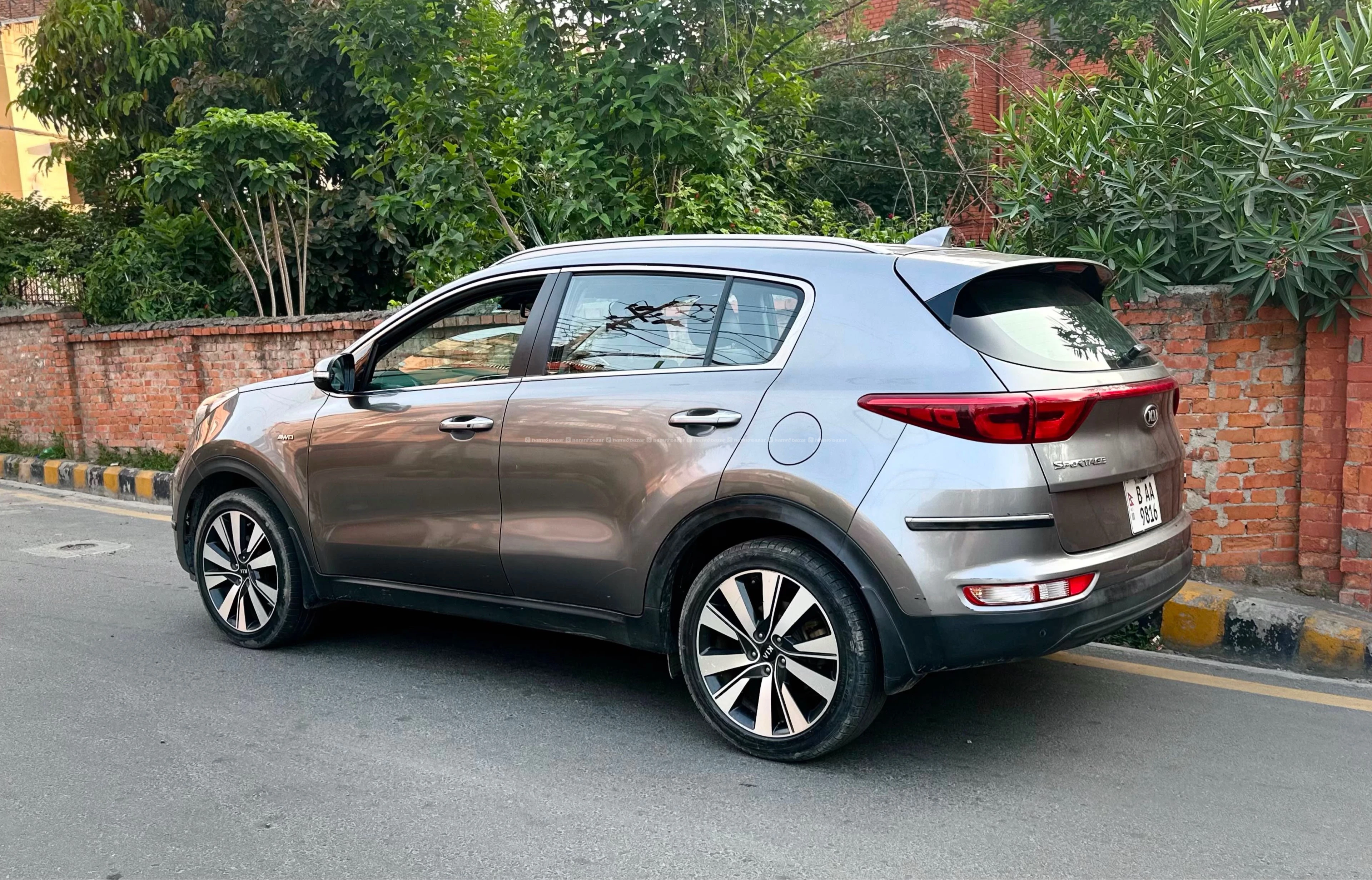 KIA SPORTAGE SINGLE HANDED CAR 2