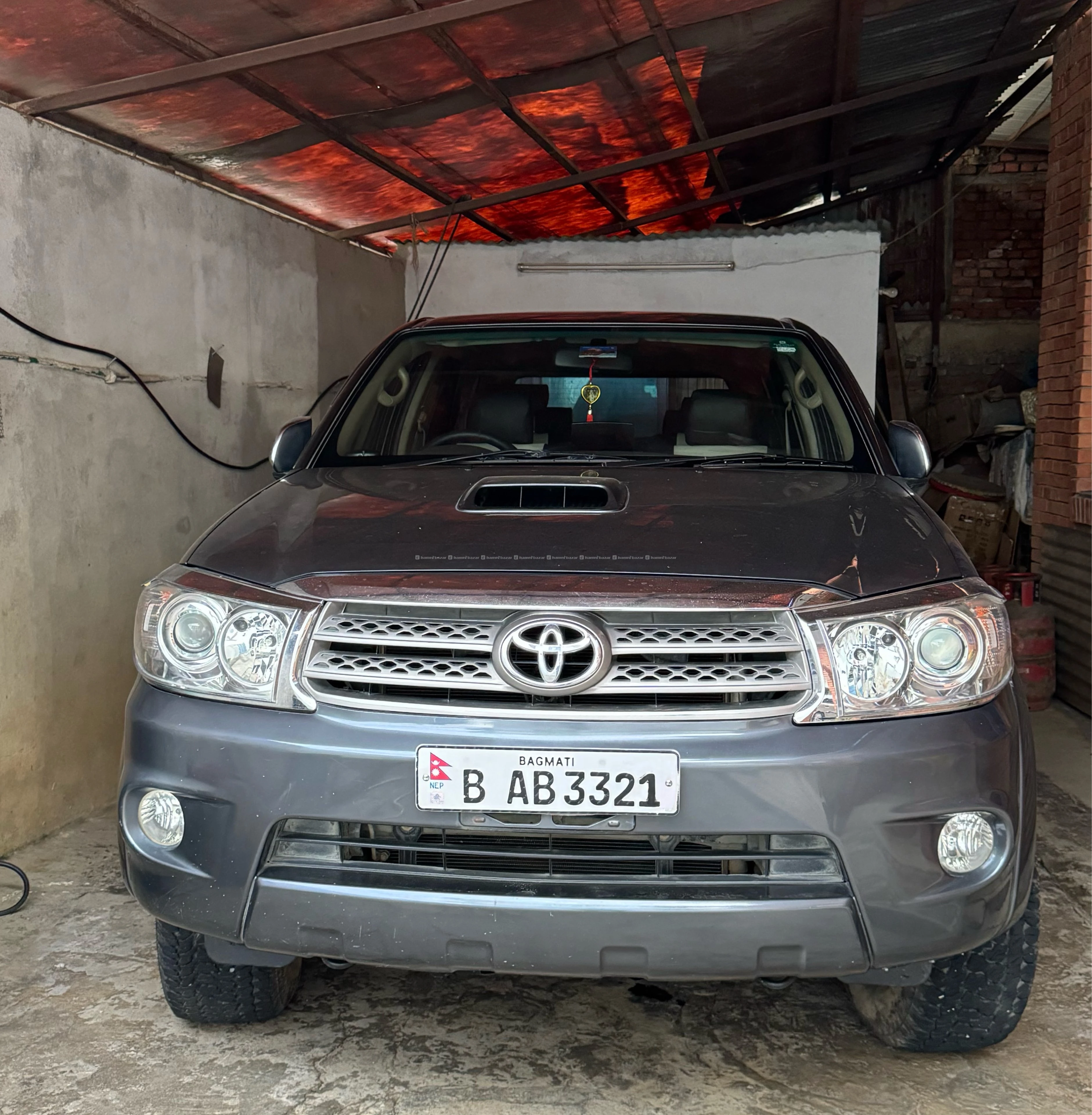 Toyota Fortuner very fresh geniuene km