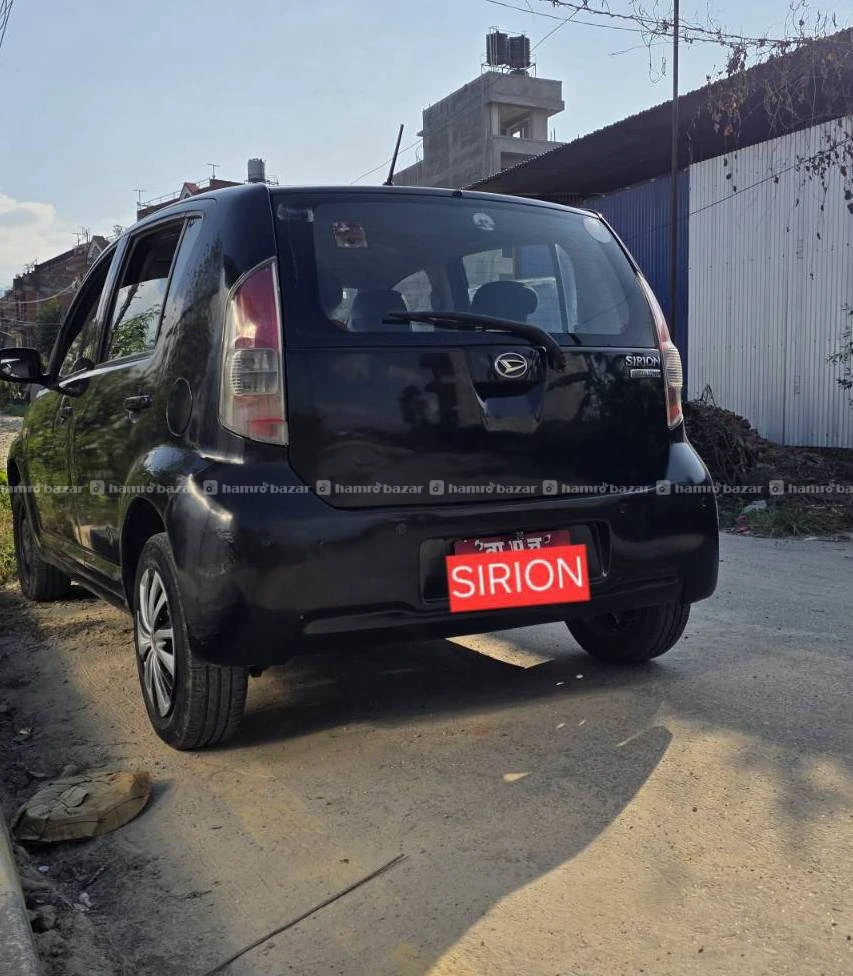 Daihatsu sirioon 2009 model 2