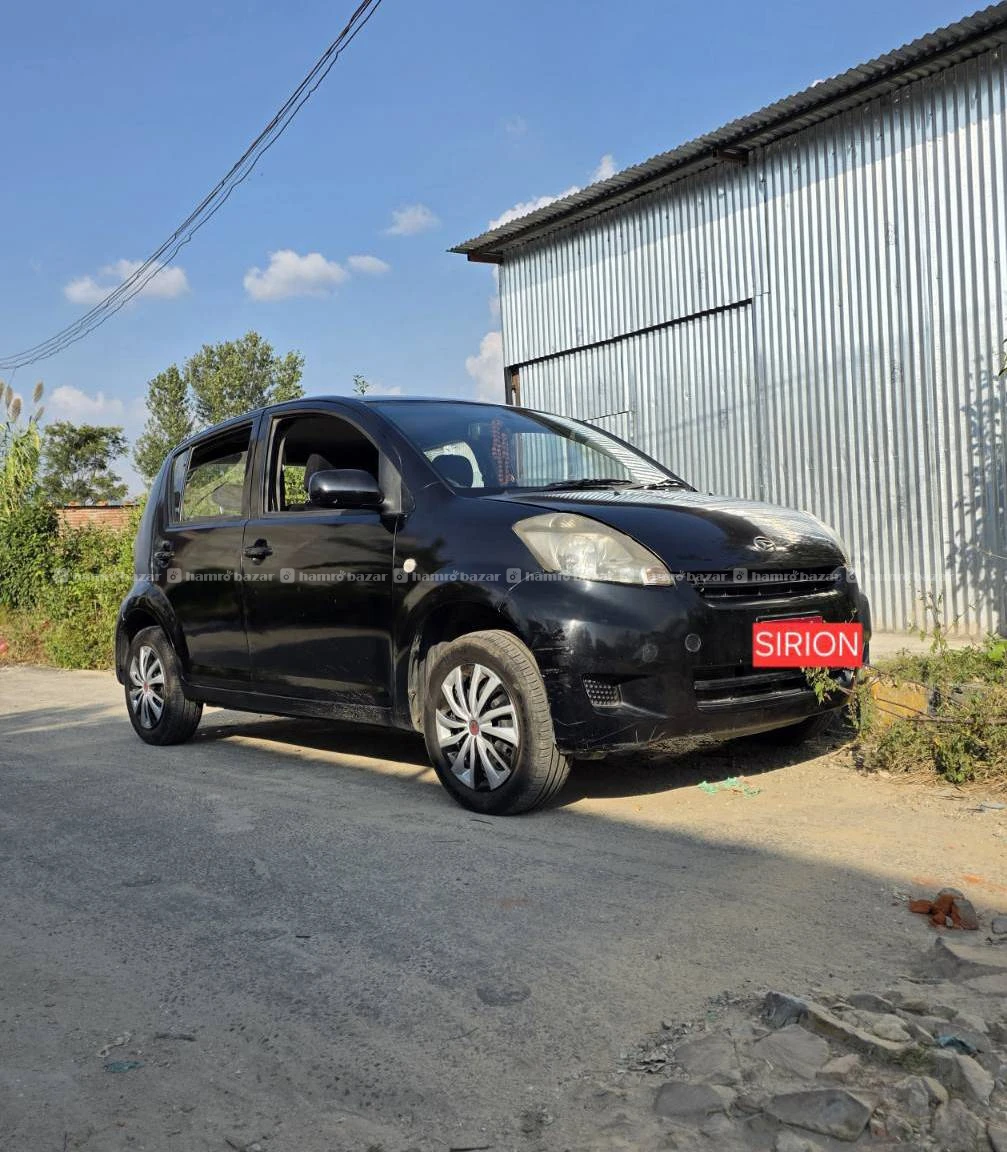 Daihatsu sirioon 2009 model